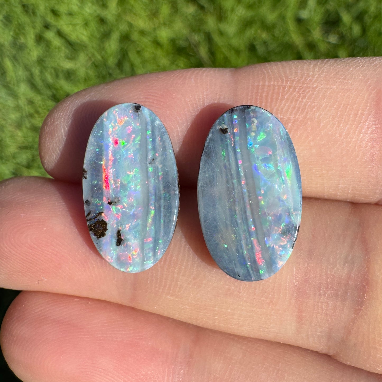 10.97 Ct oval boulder opal pair