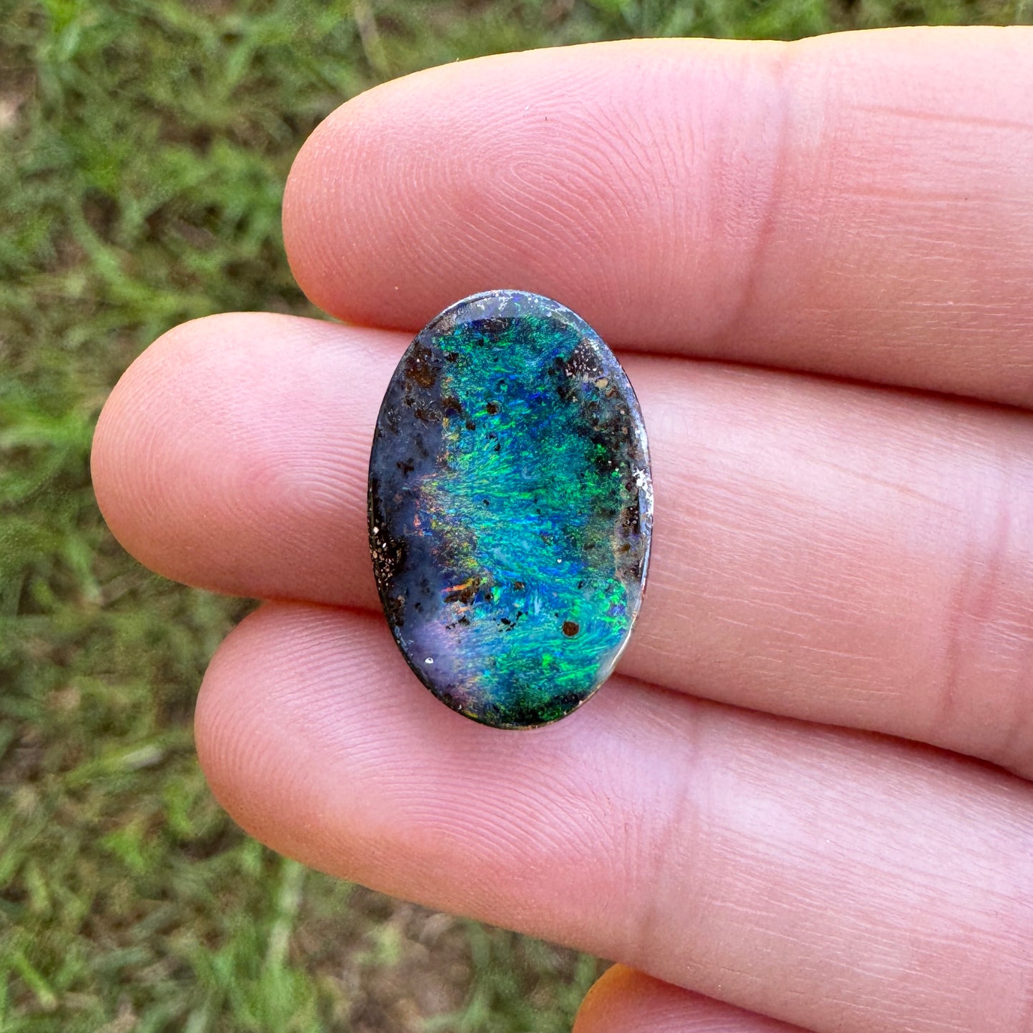 9.31 Ct oval boulder opal