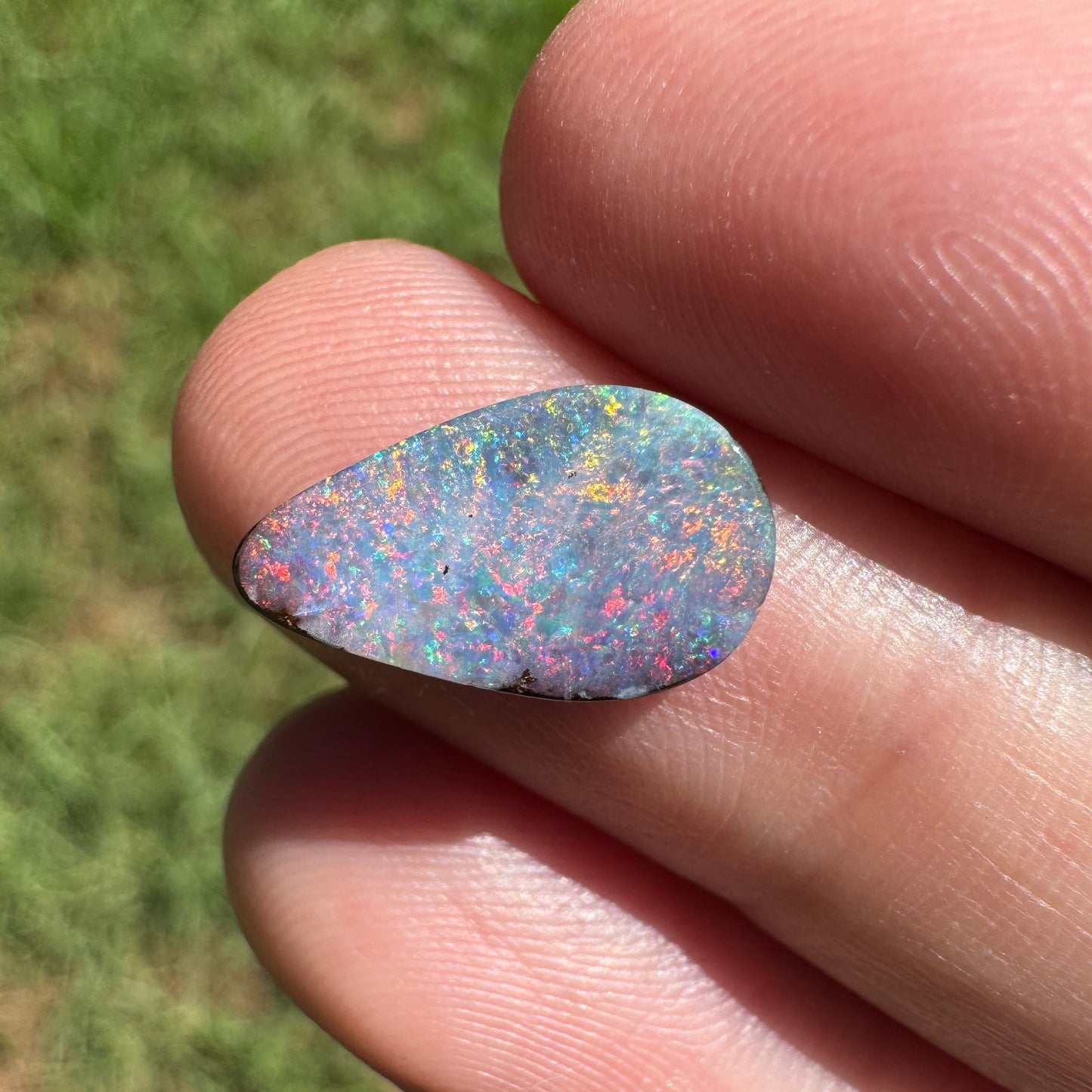 2.75 Ct pink boulder opal