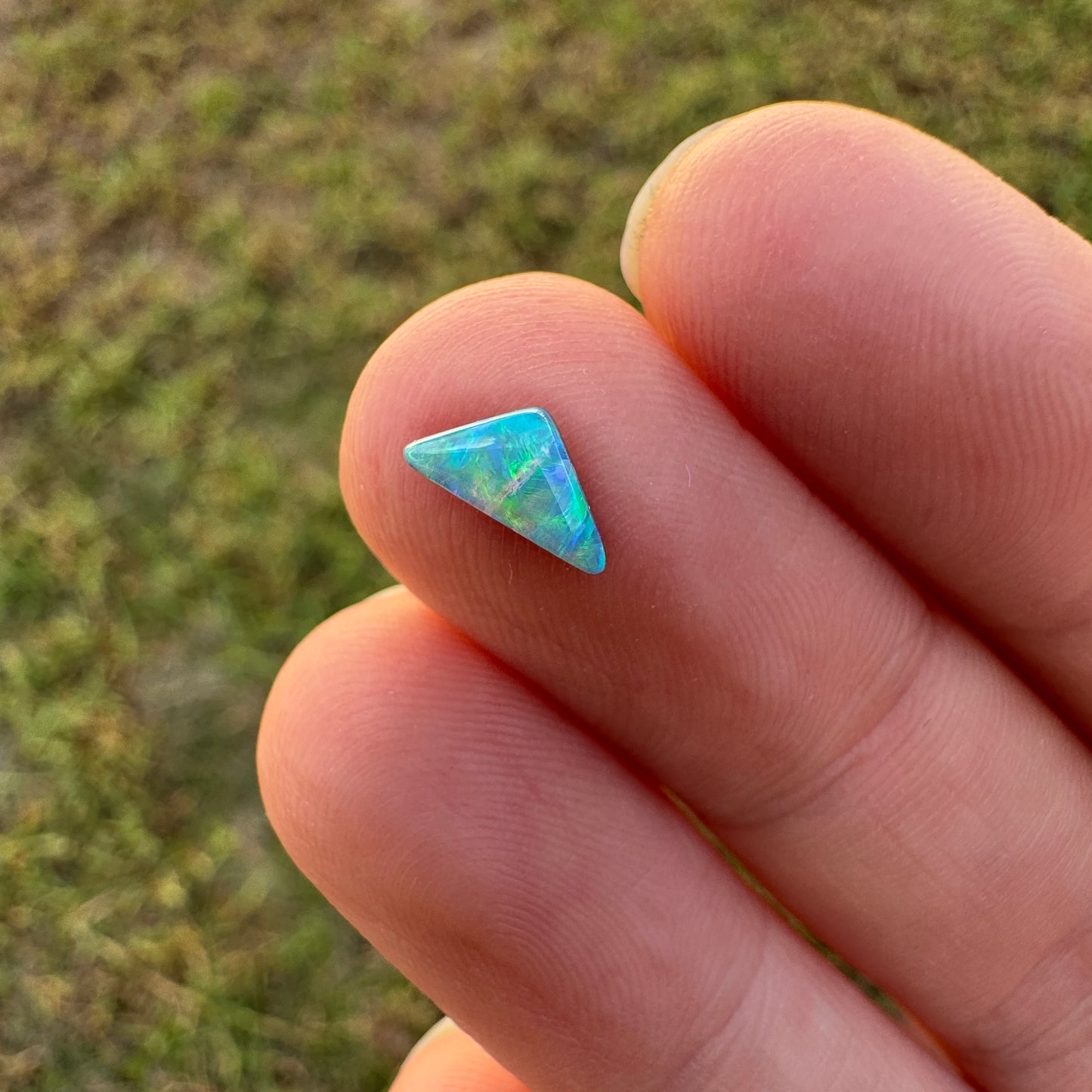 0.38 Ct extra small boulder opal