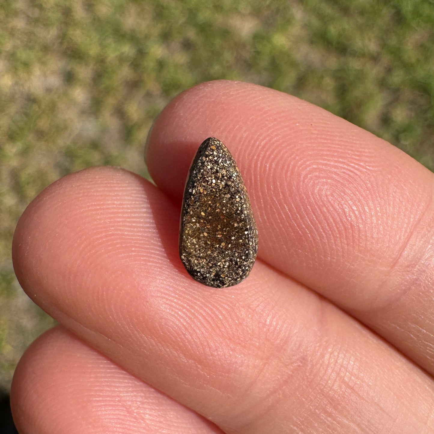 1.09 Ct small rainbow boulder opal