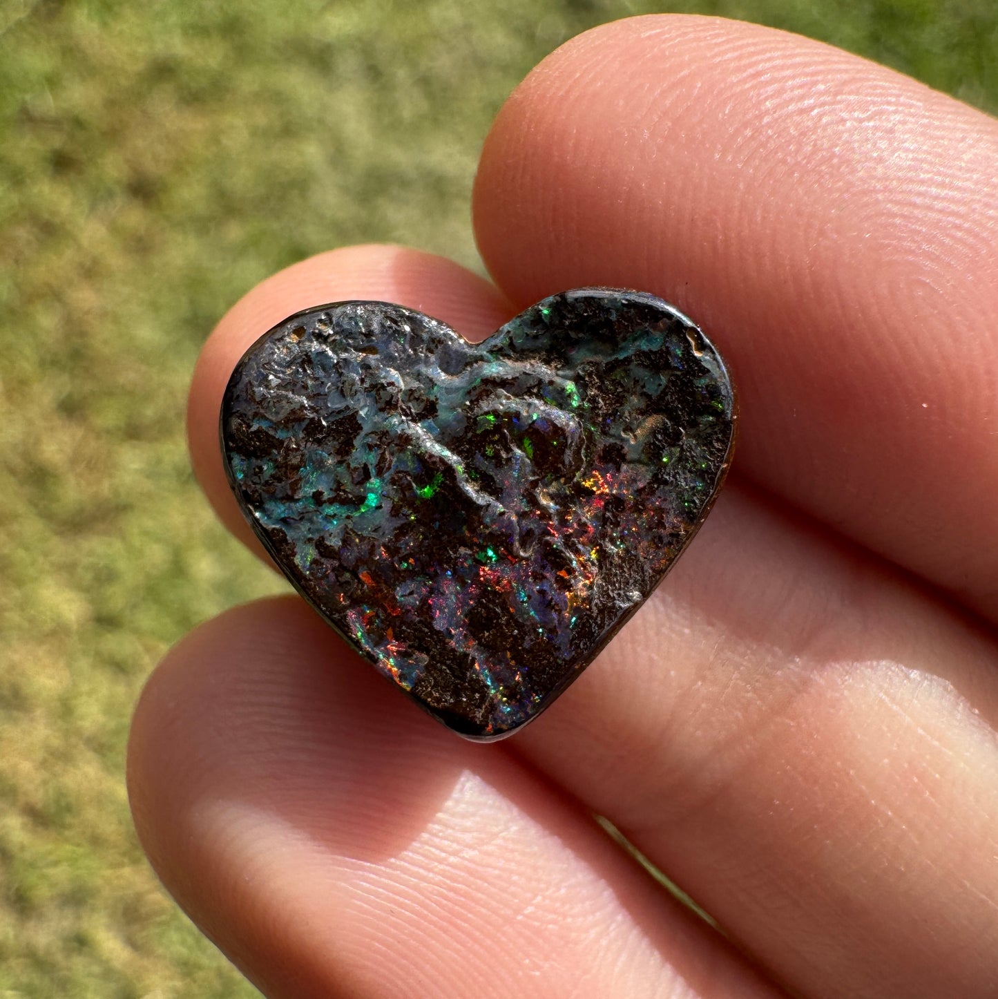 5.46 Ct heart boulder opal