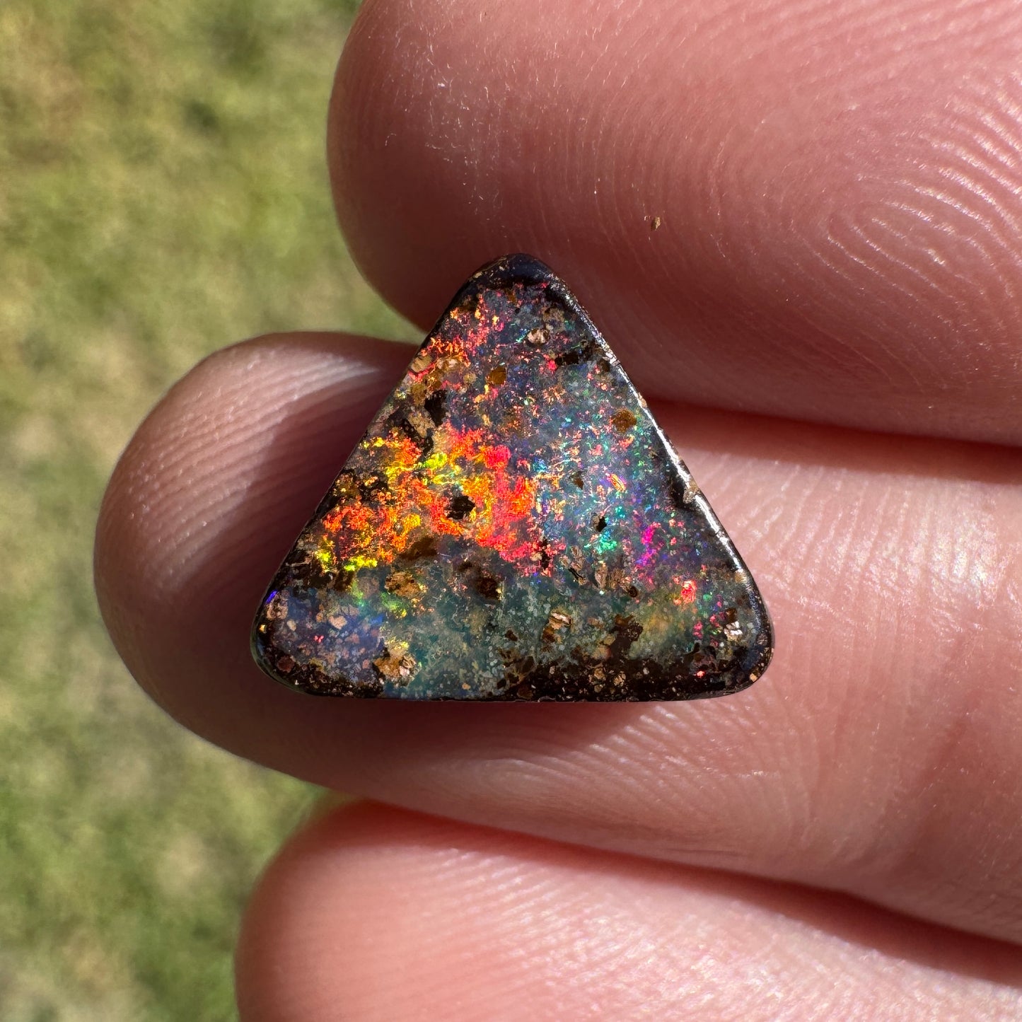 3.06 Ct rainbow triangle boulder opal