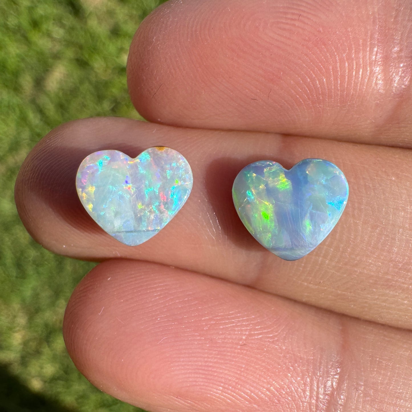 2.80 Ct heart boulder opal pair