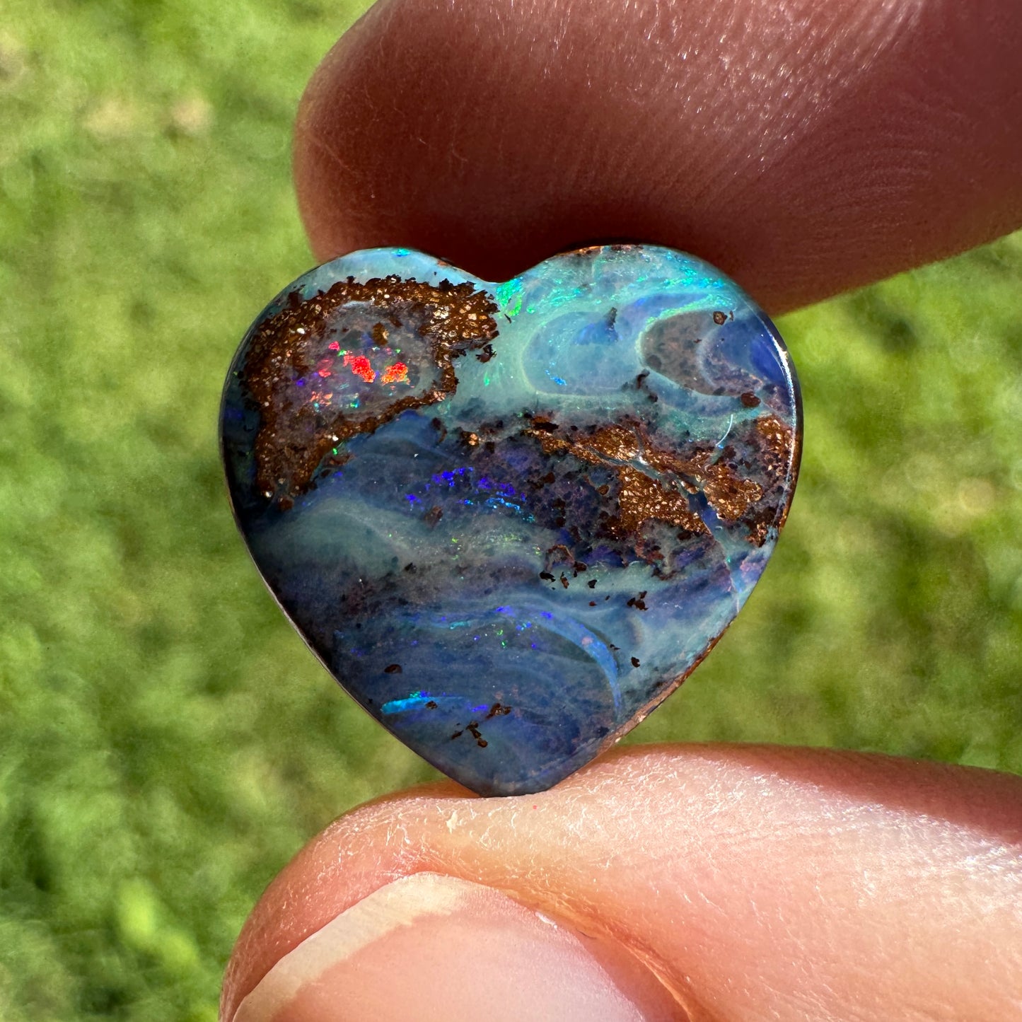 7.17 Ct heart boulder opal
