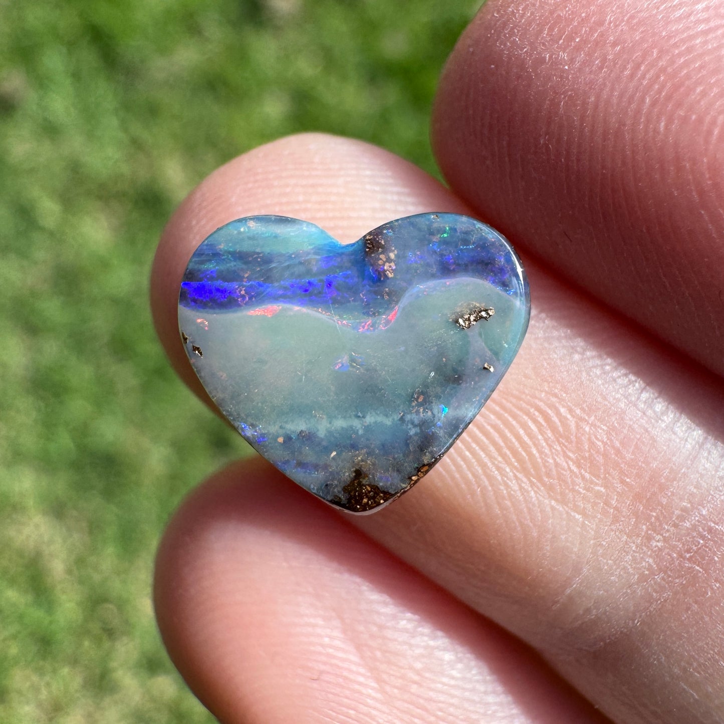 2.92 Ct heart boulder opal