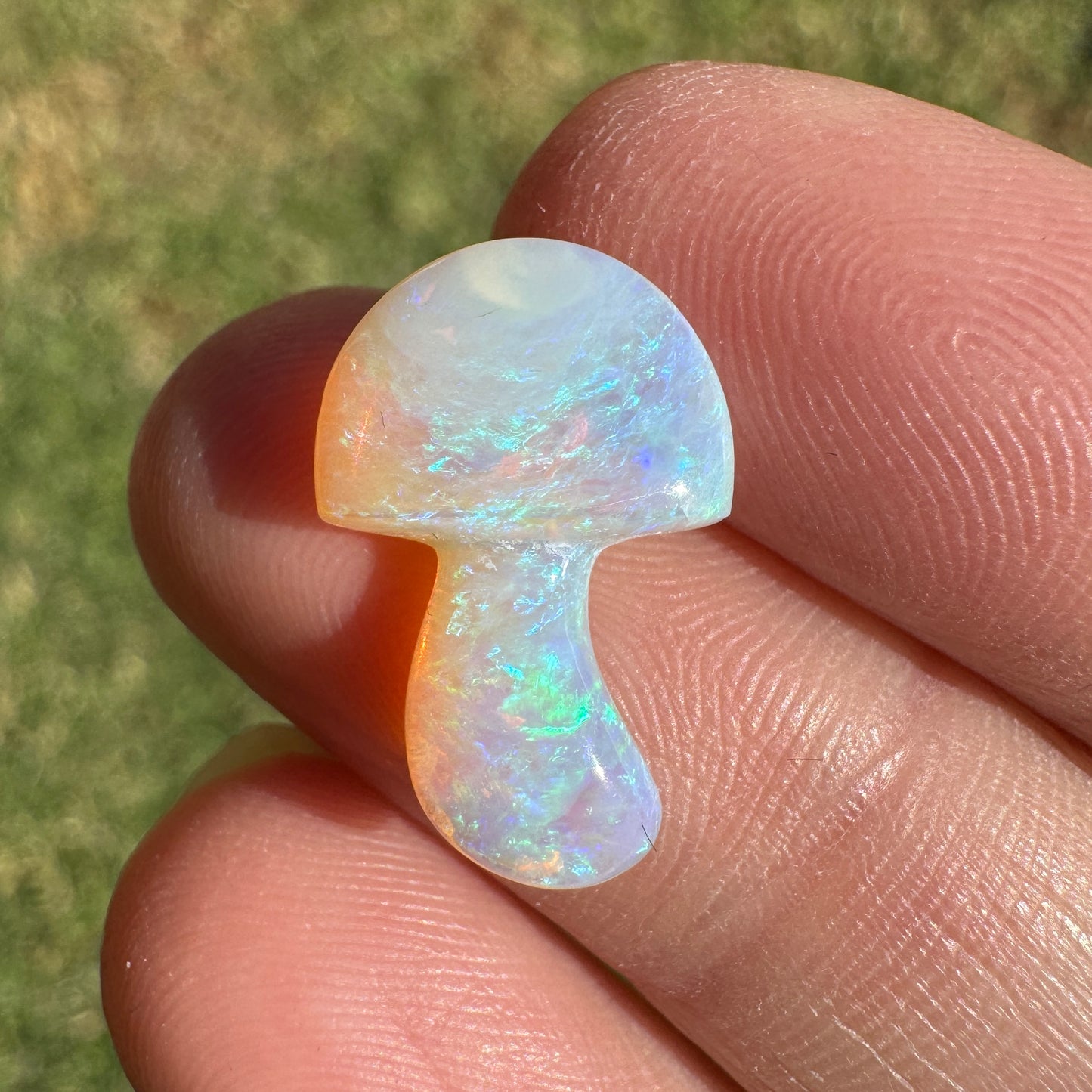 3.25 Ct wood replacement opal mushroom carving