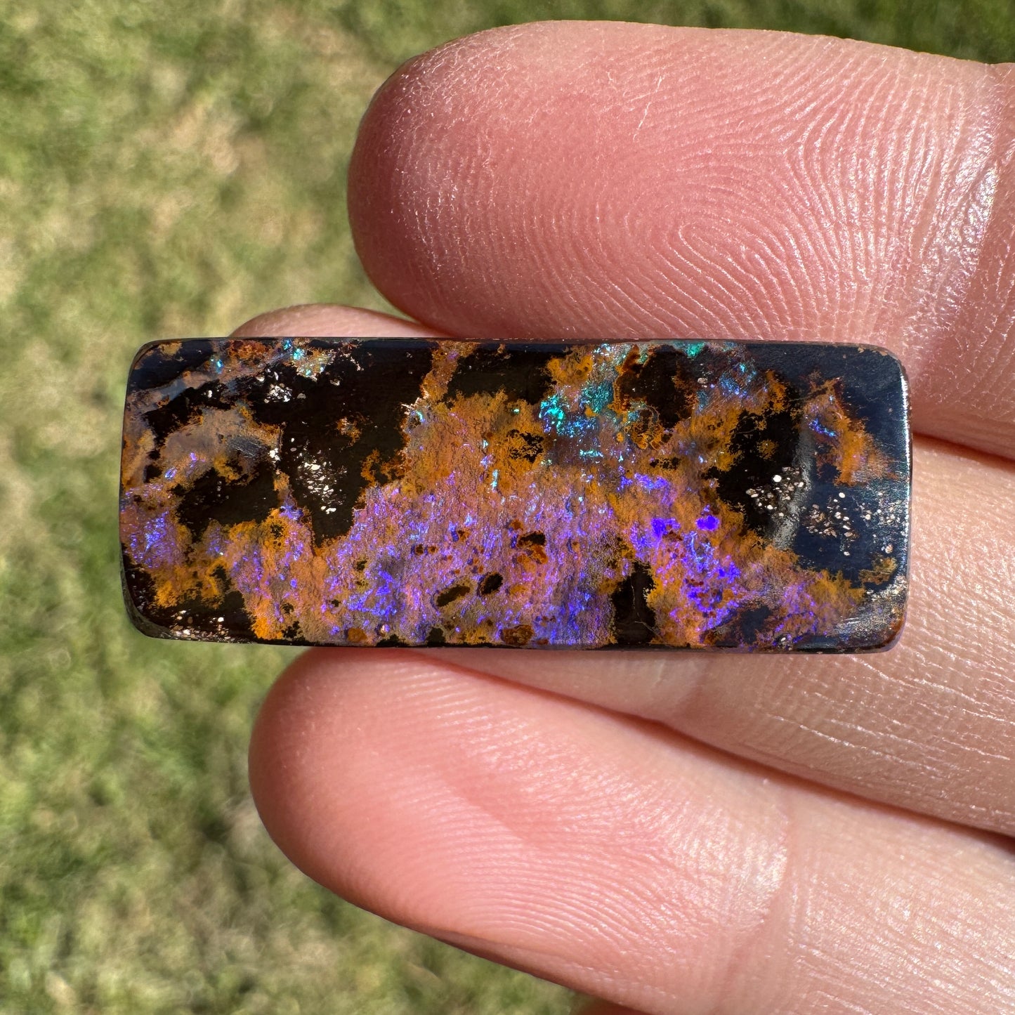 12.77 Ct boulder opal
