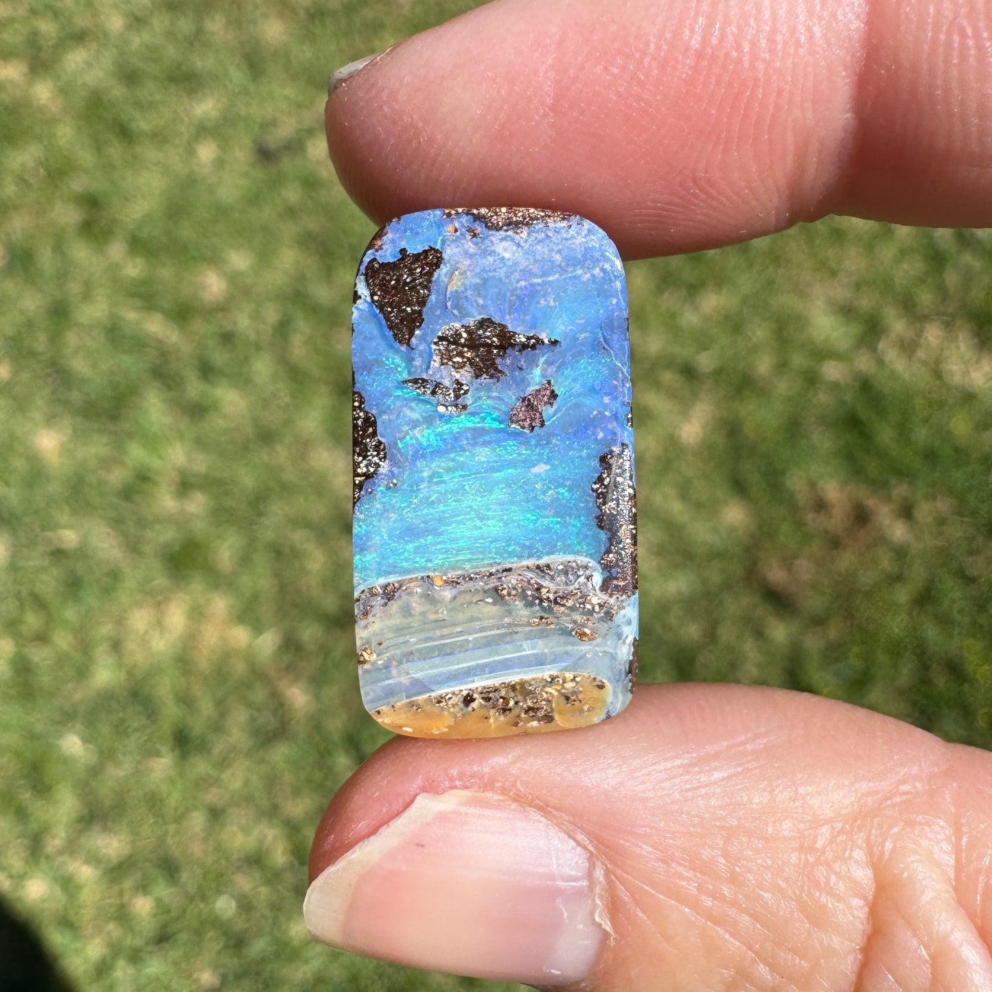 19.25 Ct side-drilled boulder opal