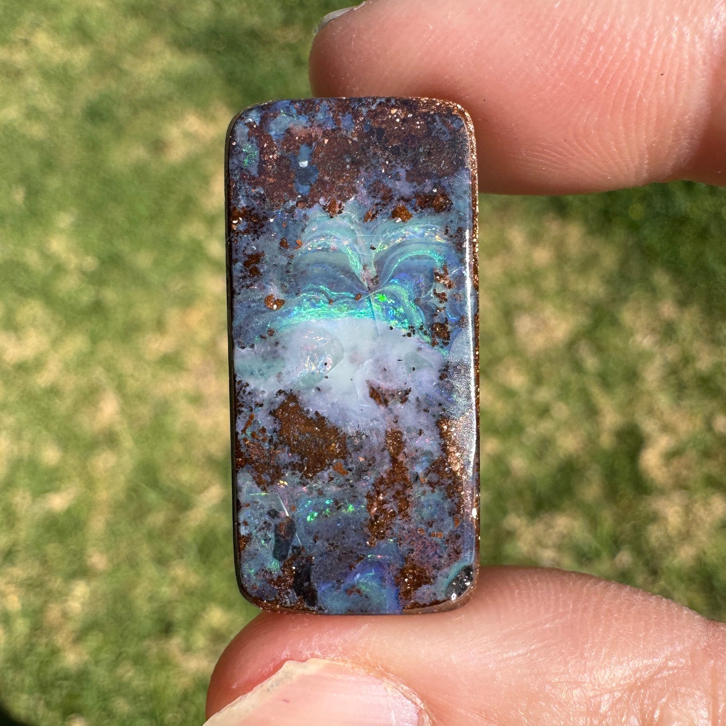 34.25 Ct side-drilled boulder opal
