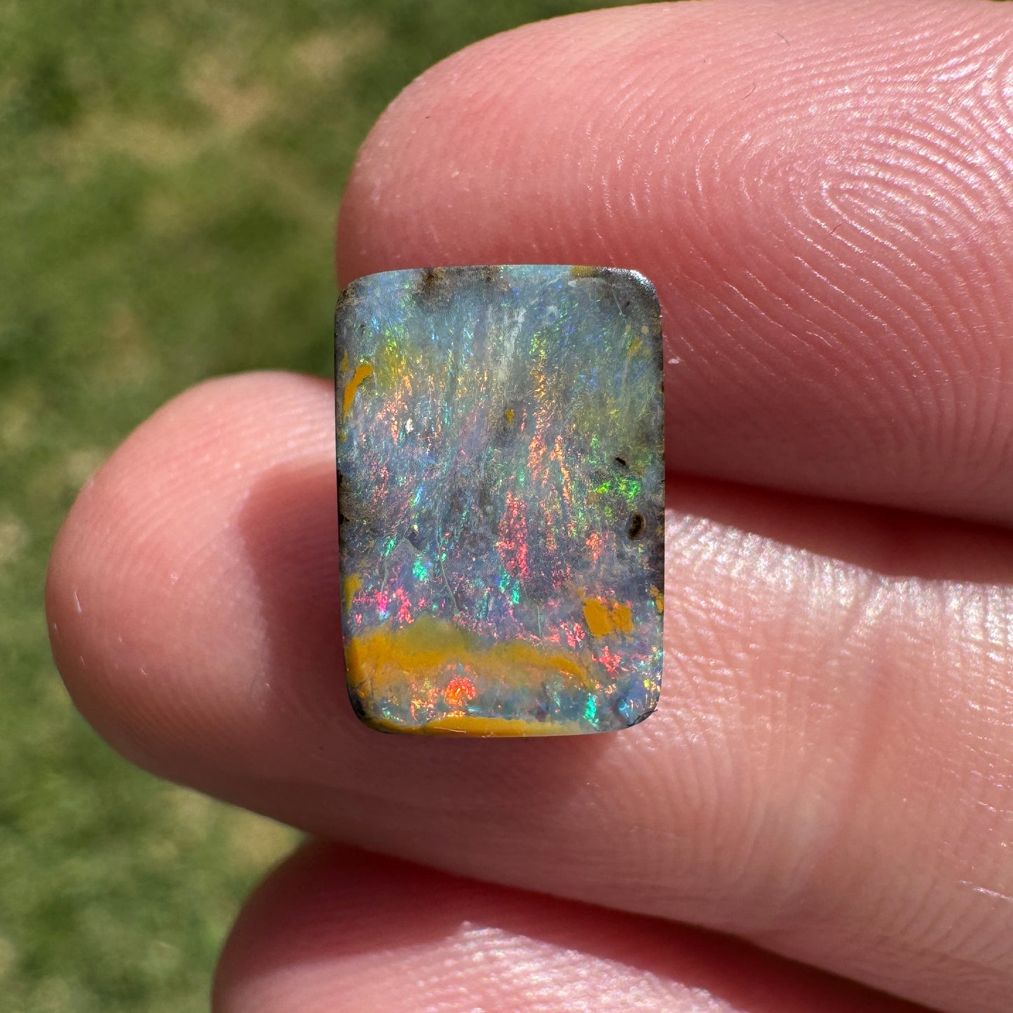 2.88 Ct small boulder opal