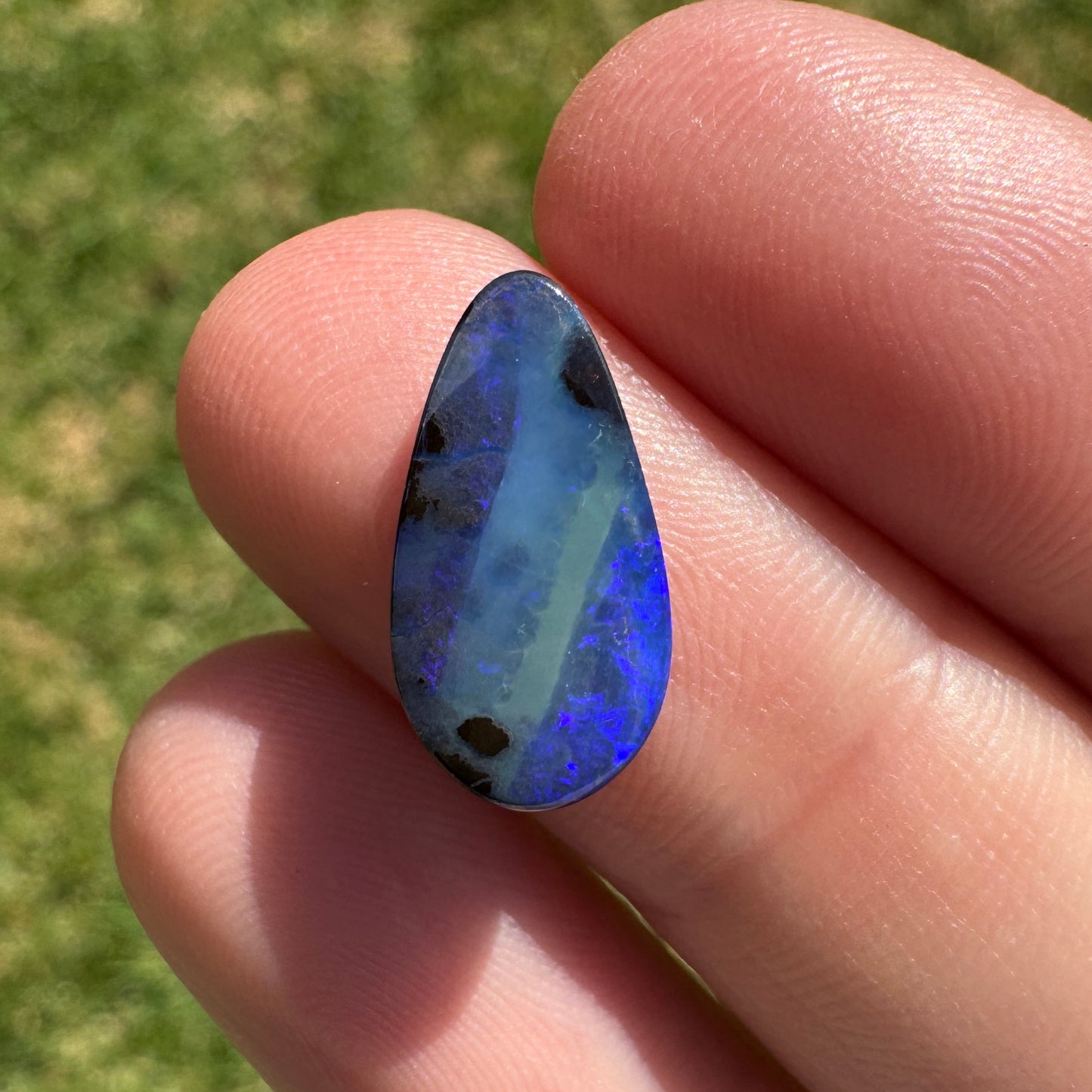 3.02 Ct small boulder opal