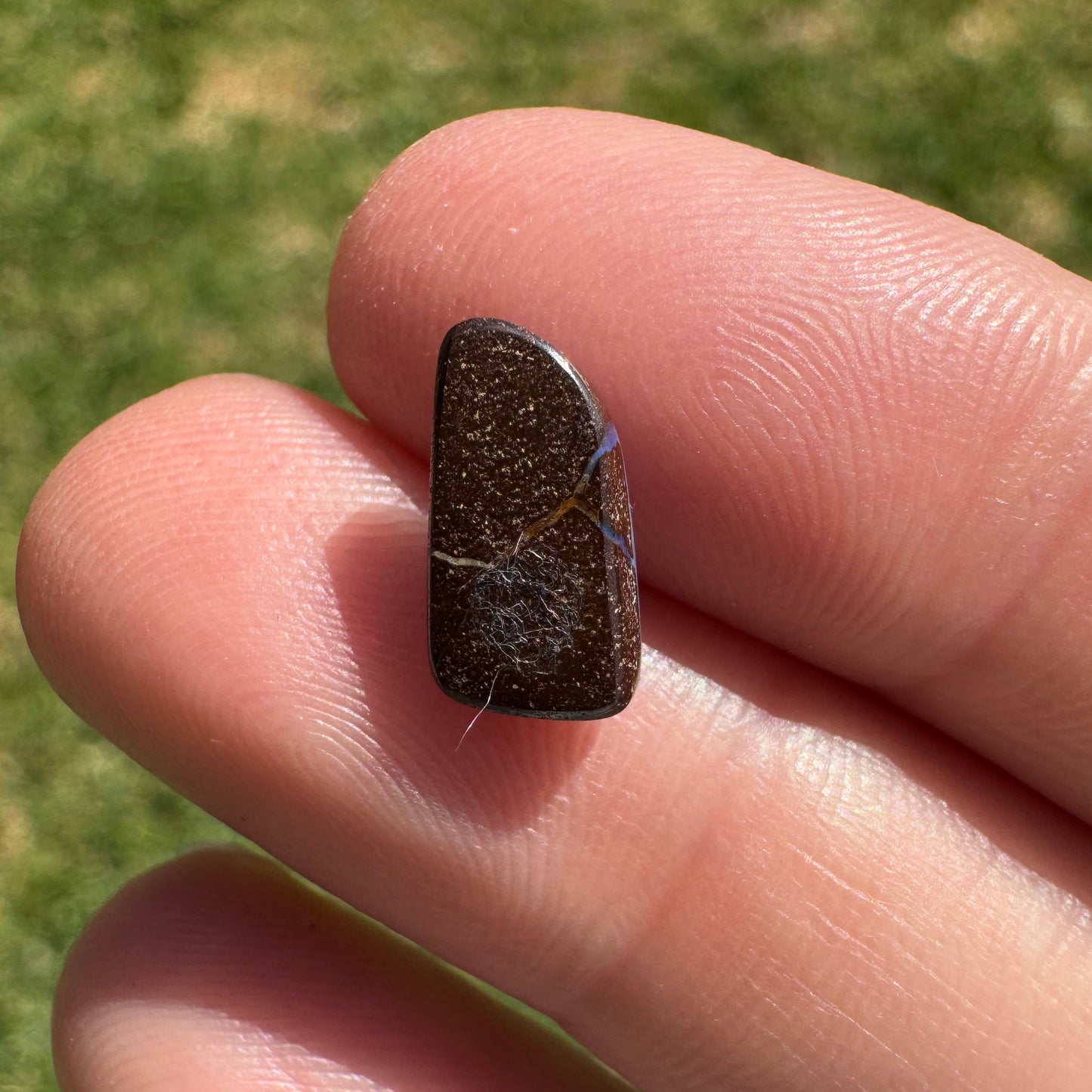 1.89 Ct small boulder opal