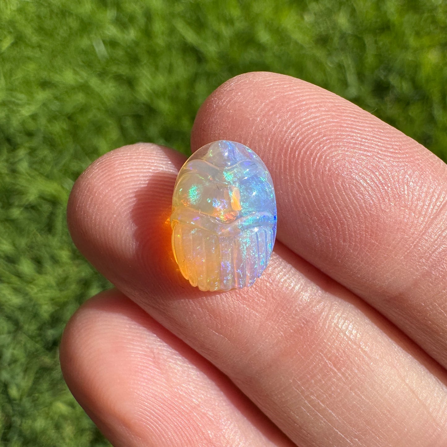 2.98 Ct carved scarab opal