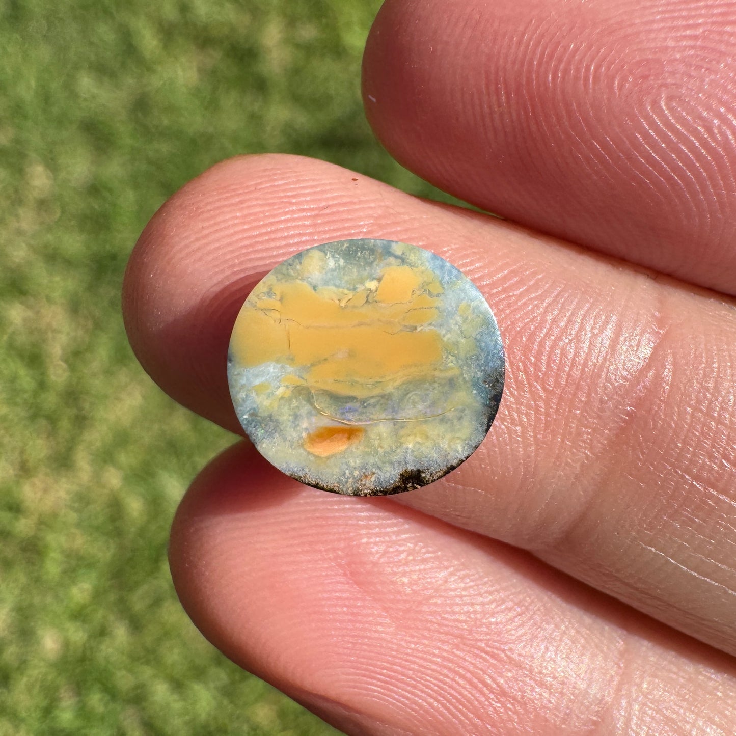 2.87 Ct small boulder opal