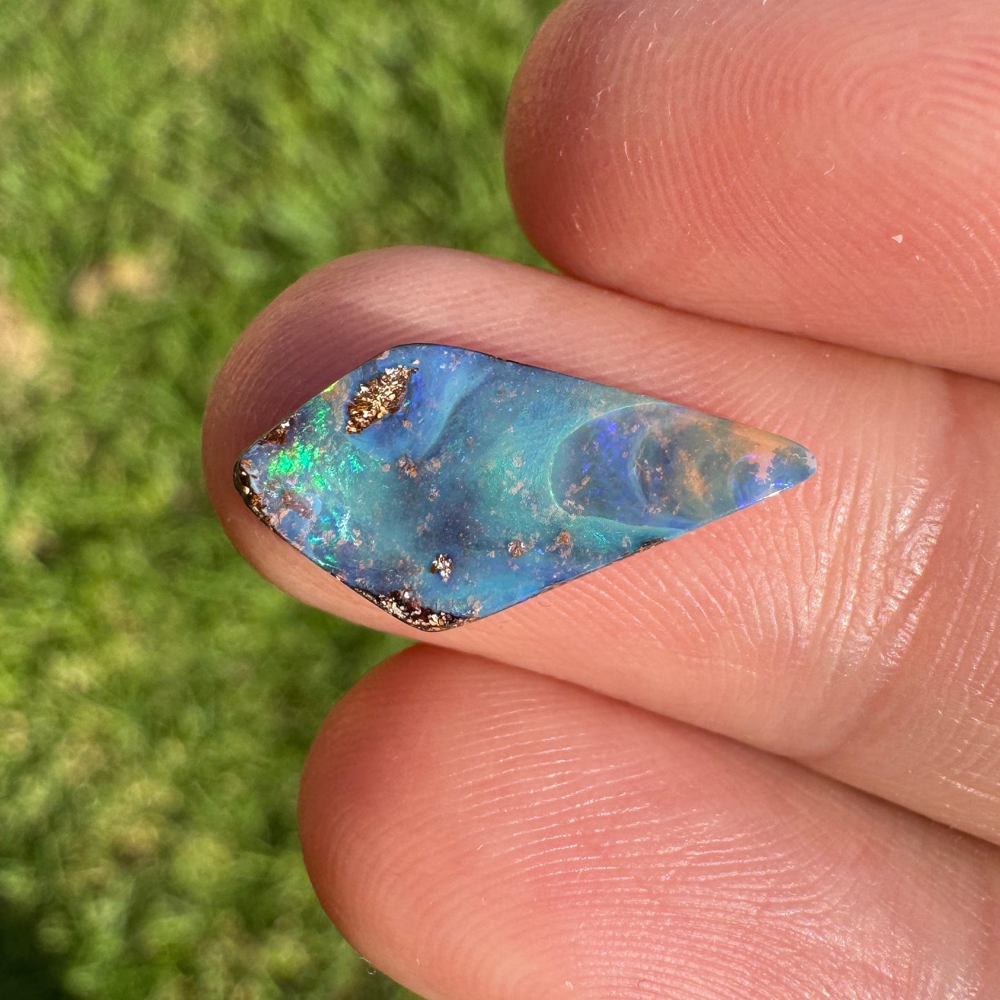 1.81 Ct small boulder opal