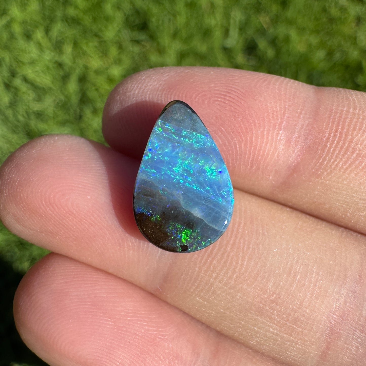 9.78 Ct teardrop boulder opal pair