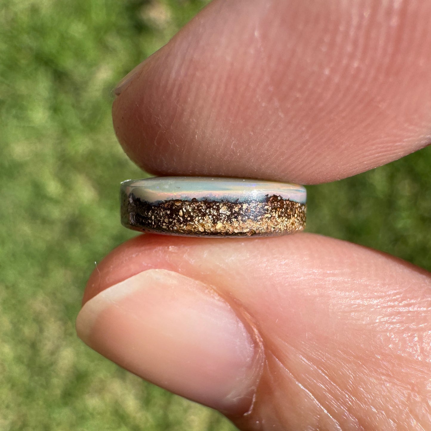 4.65 Ct round boulder opal
