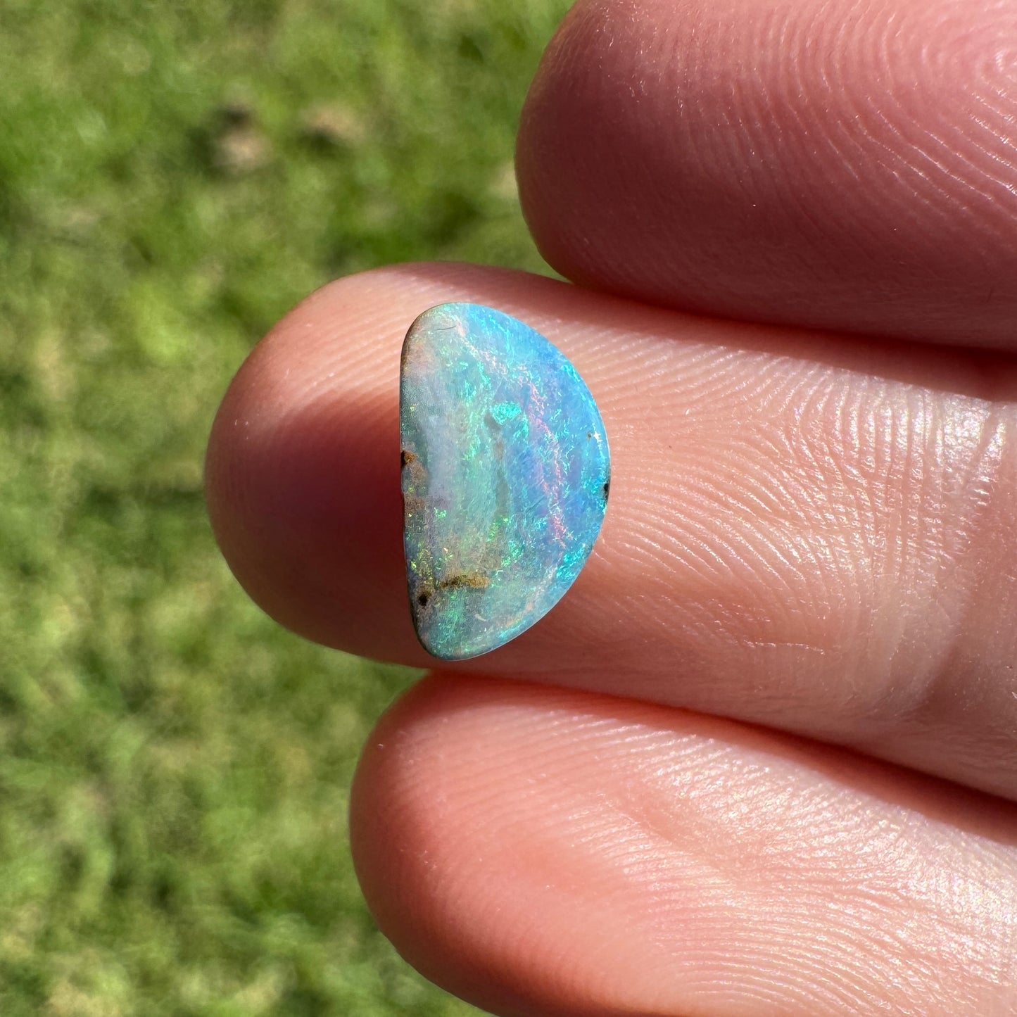 1.21 Ct small boulder opal