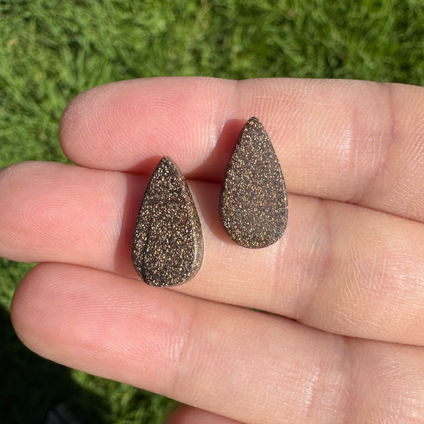 7.78 Ct teardrop boulder opal pair