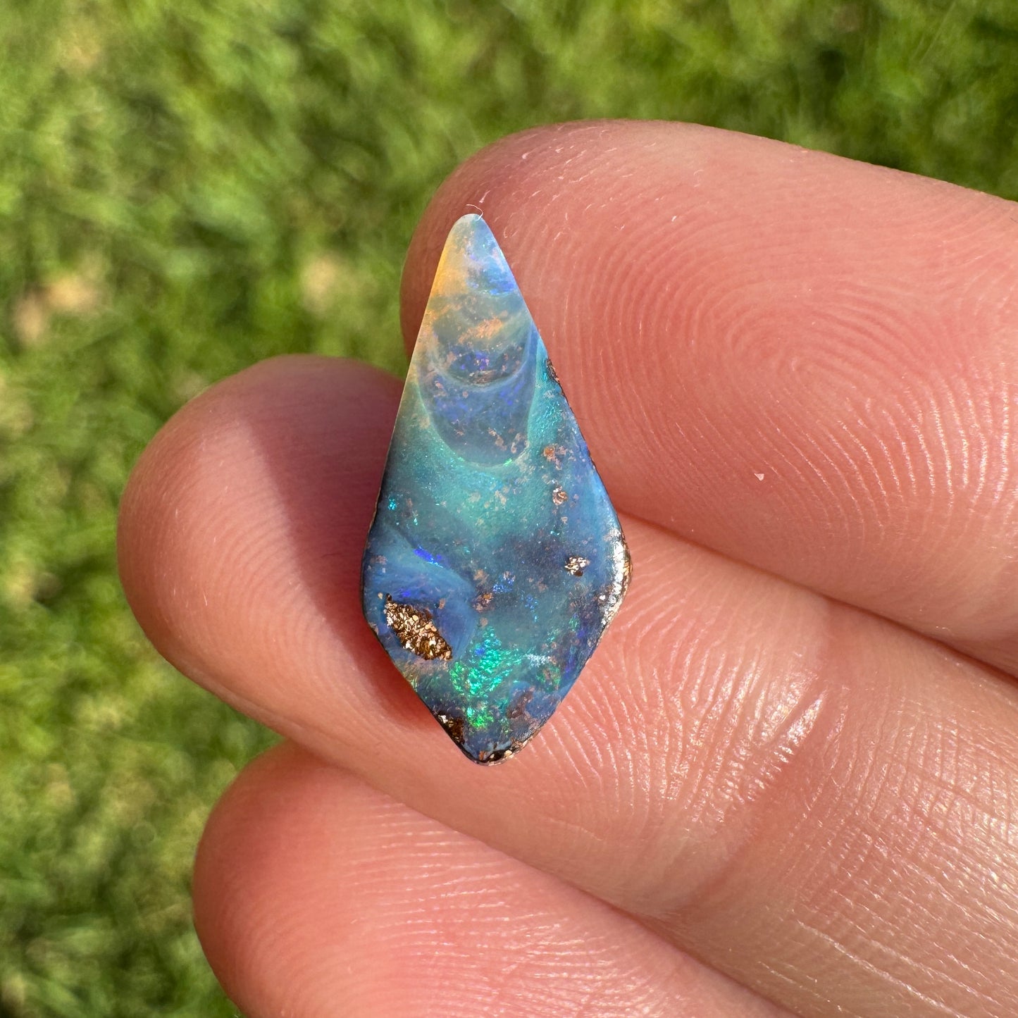 1.81 Ct small boulder opal