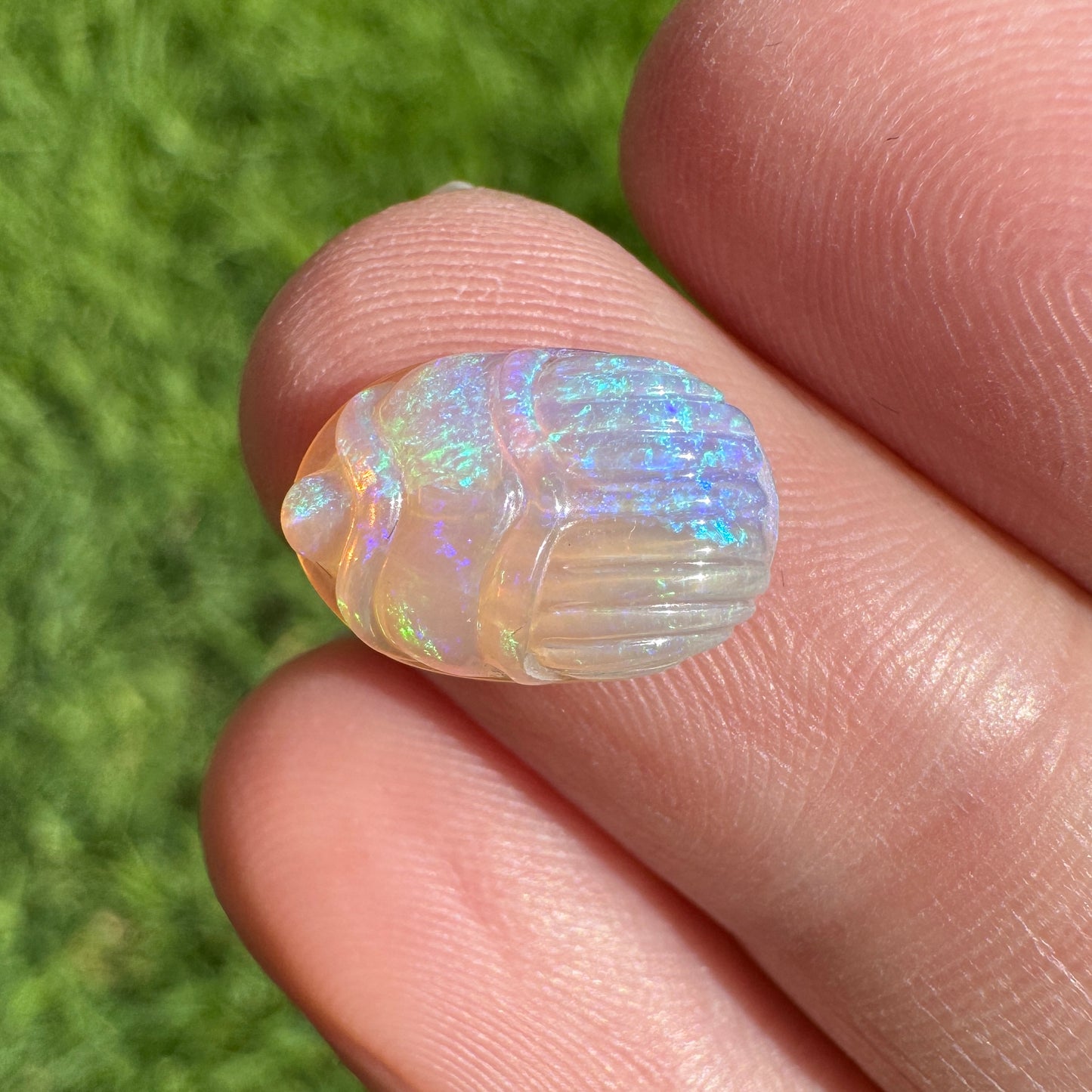2.98 Ct carved scarab opal