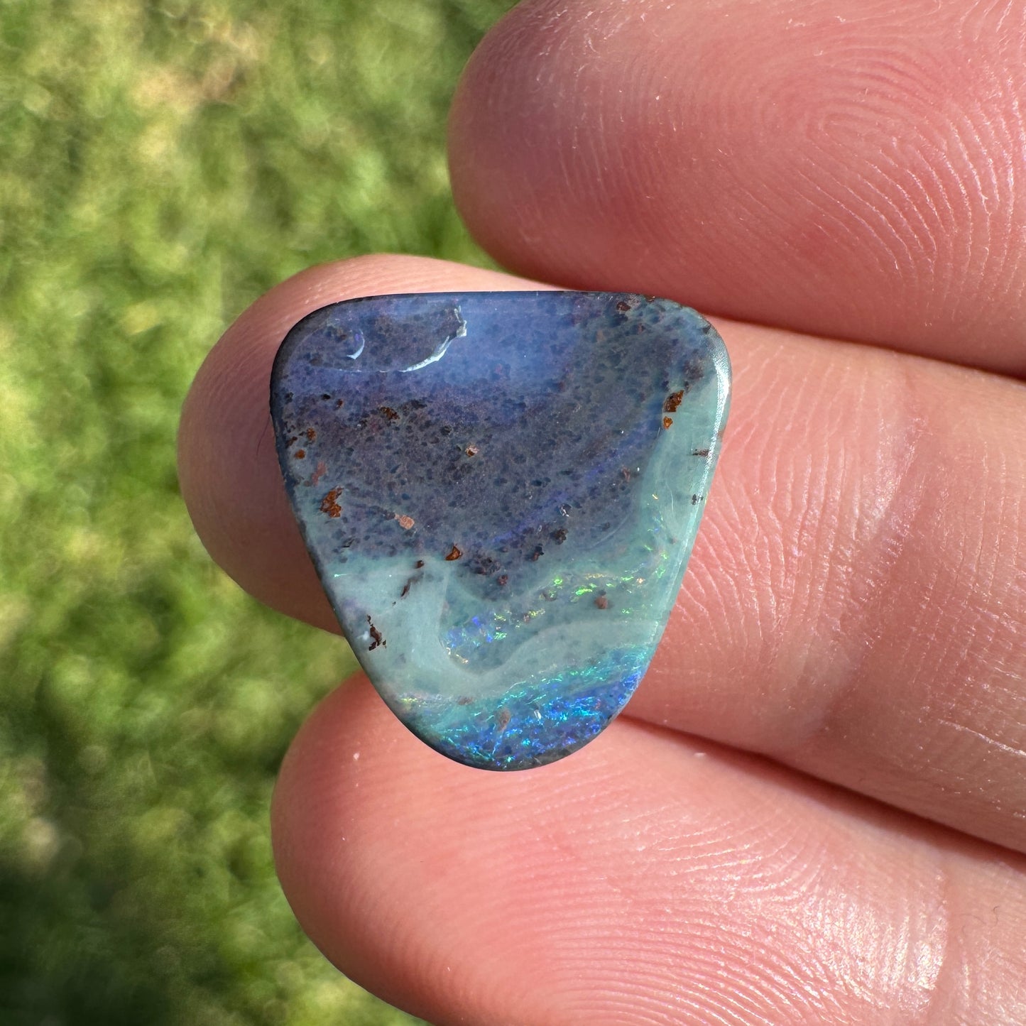 5.70 Ct geometric boulder opal