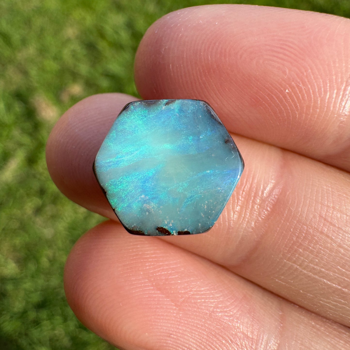 6.39 Ct small boulder opal