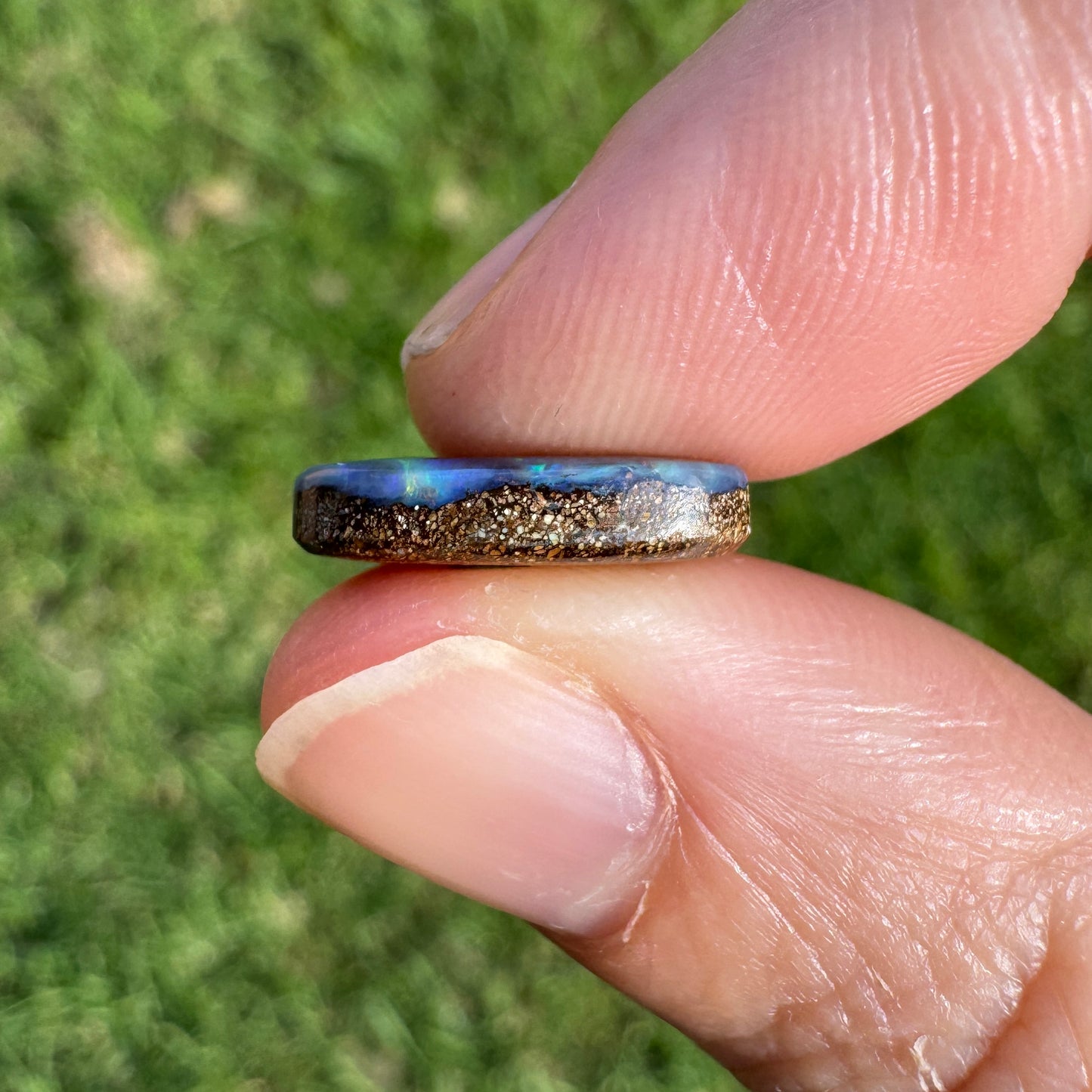 3.38 Ct small boulder opal