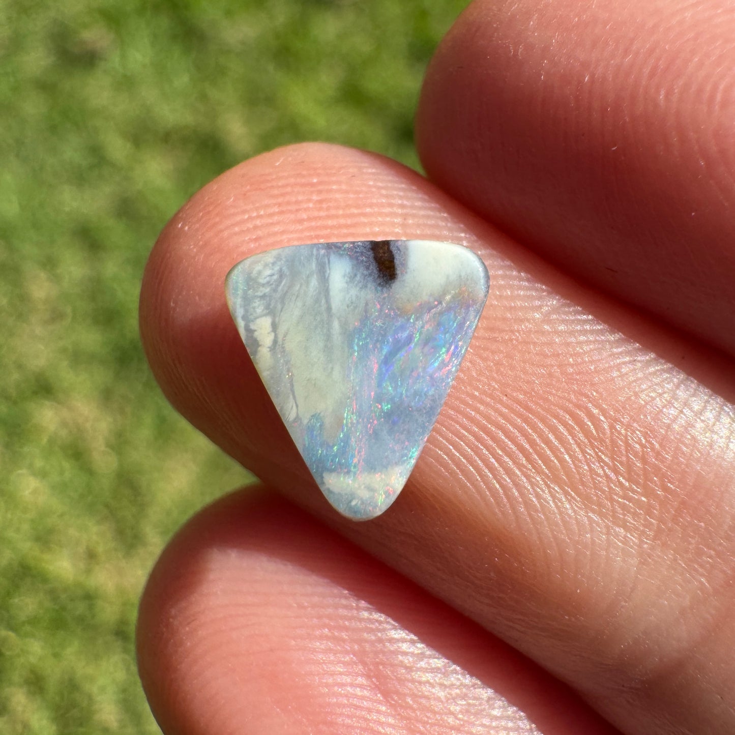 1.46 Ct small boulder opal