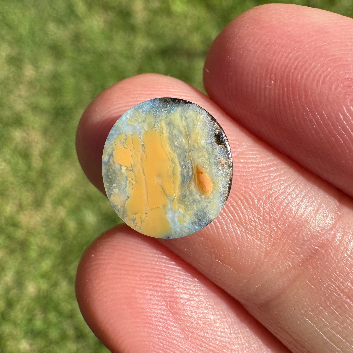 2.87 Ct small boulder opal