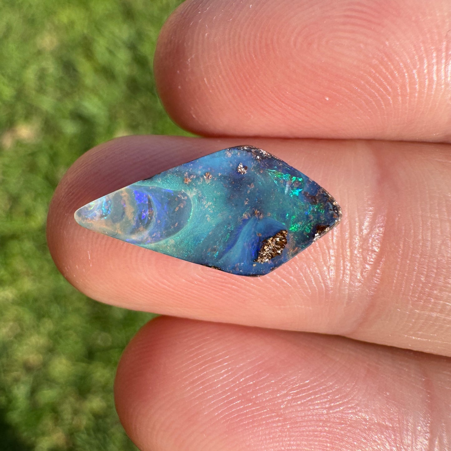 1.81 Ct small boulder opal