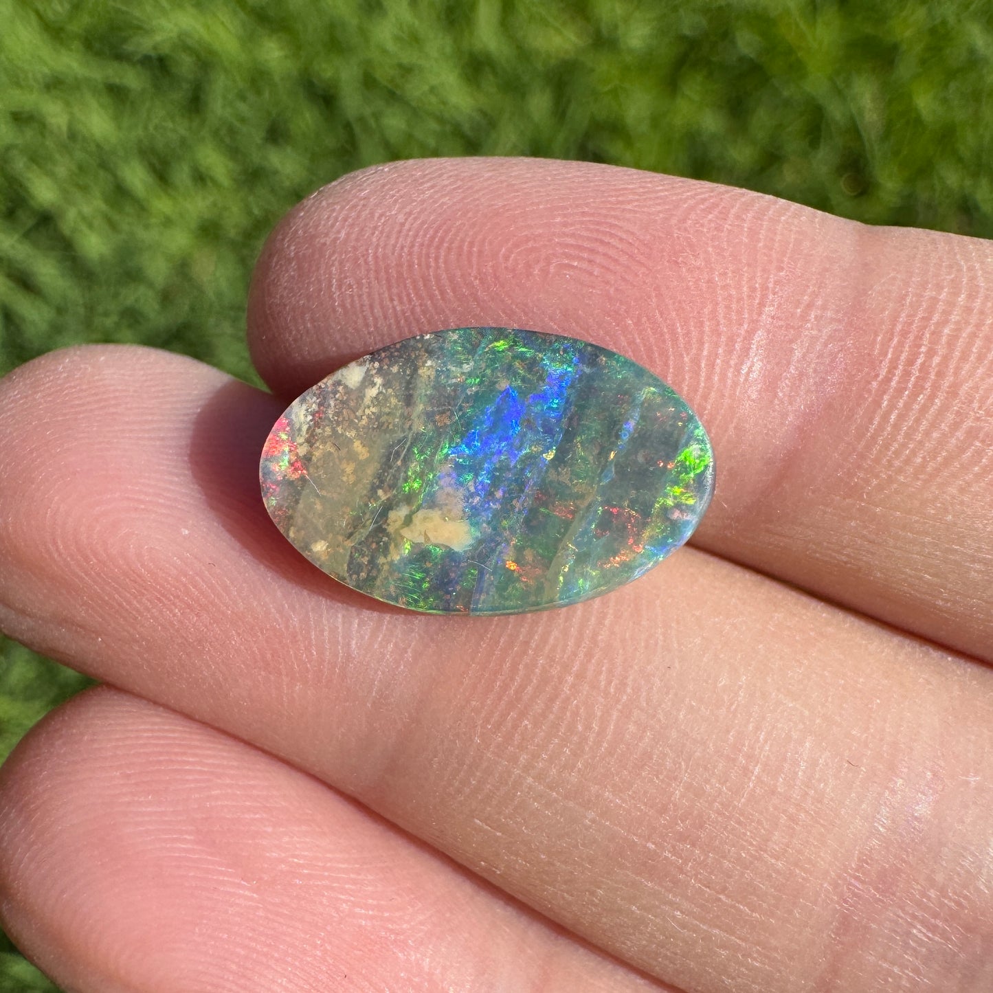 9.25 Ct oval boulder opal pair