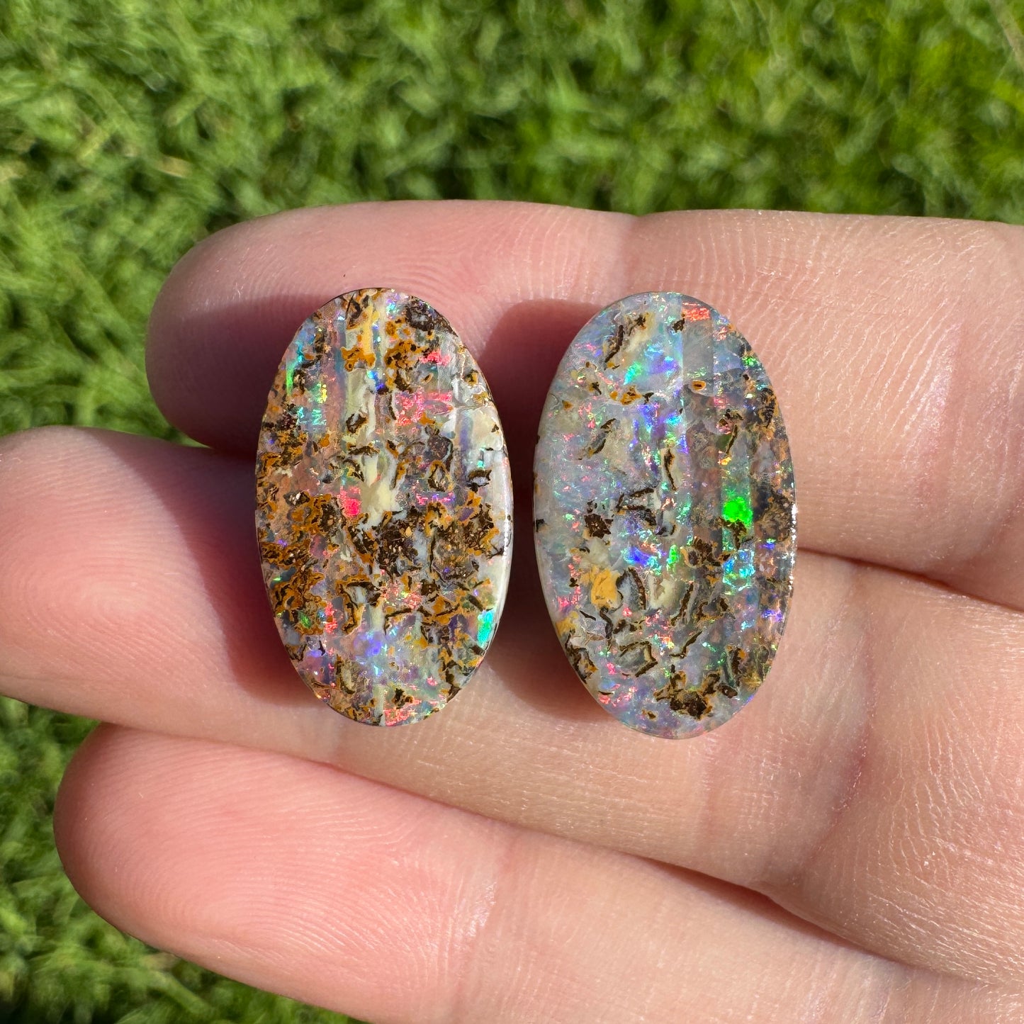 13.58 Ct oval boulder opal pair