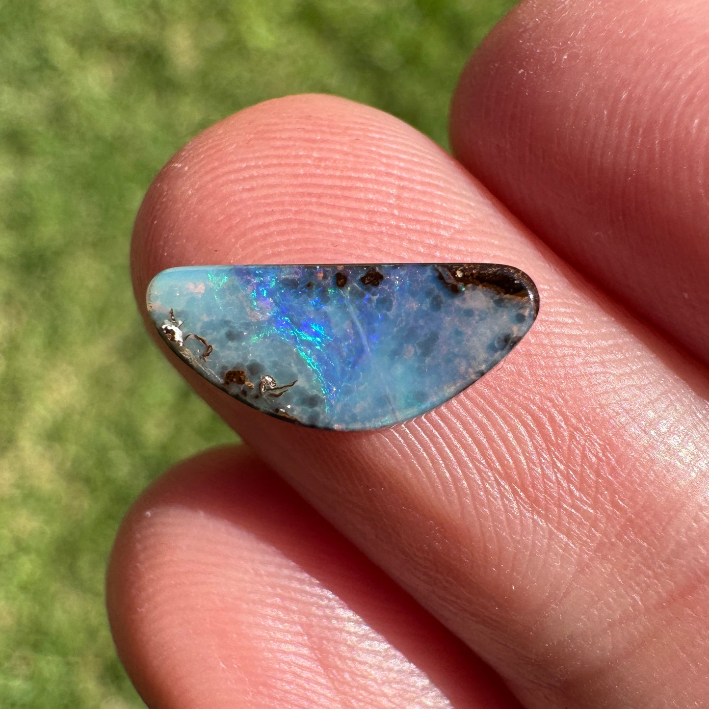 1.65 Ct small boulder opal