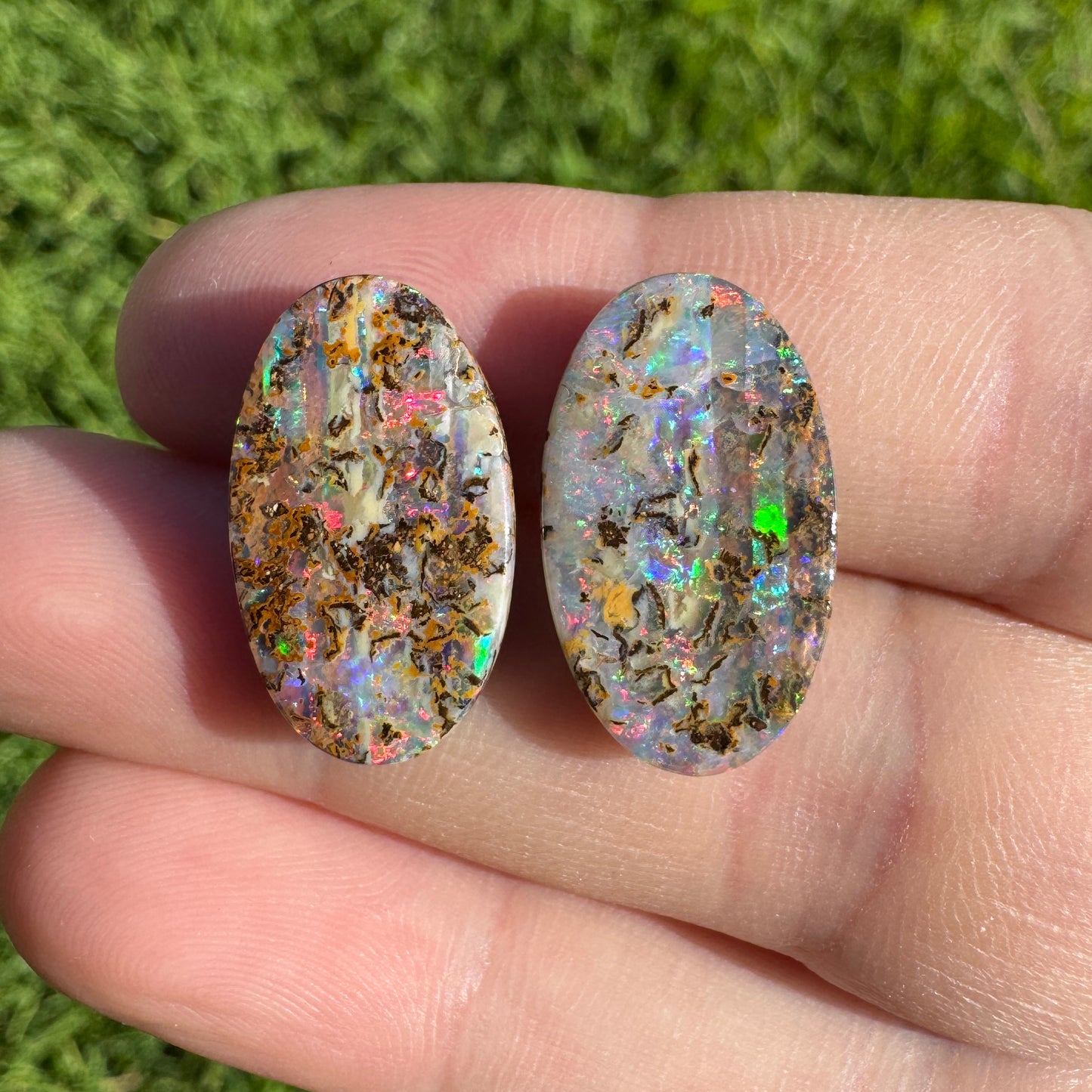 13.58 Ct oval boulder opal pair