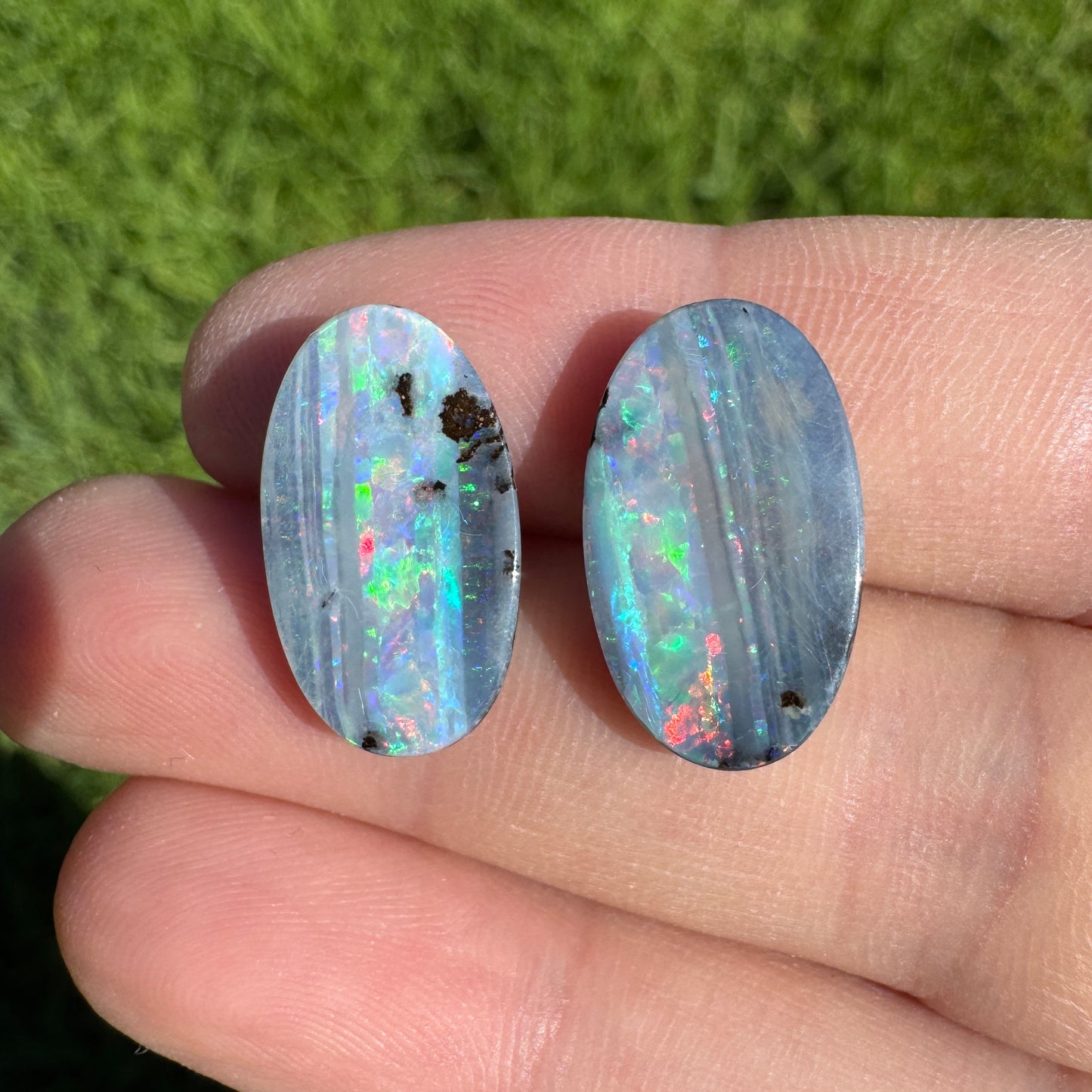 10.97 Ct oval boulder opal pair