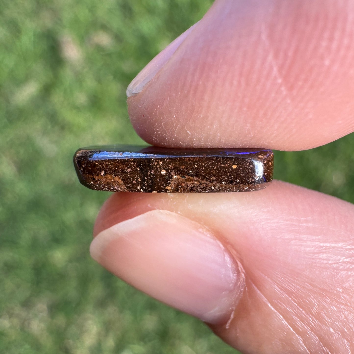 5.84 Ct purple boulder opal