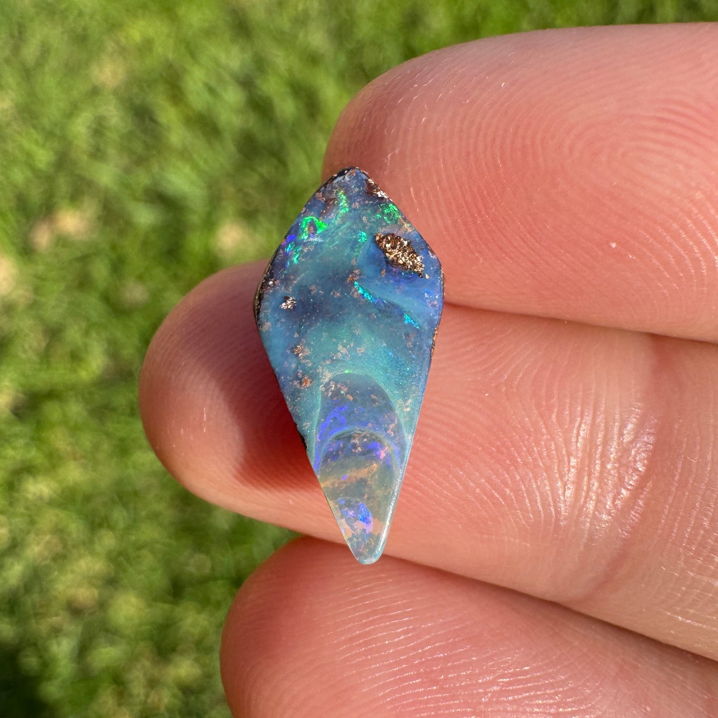 1.81 Ct small boulder opal
