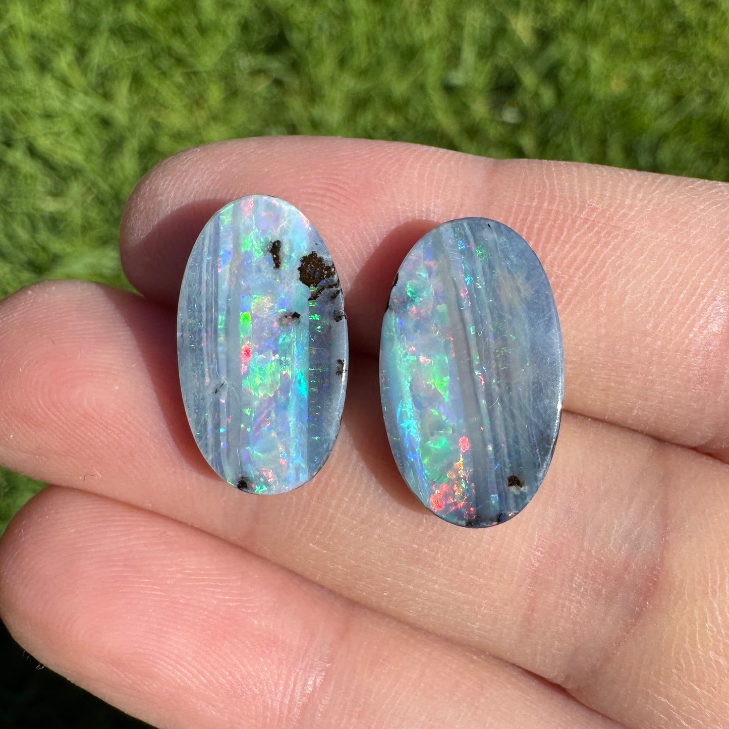 10.97 Ct oval boulder opal pair