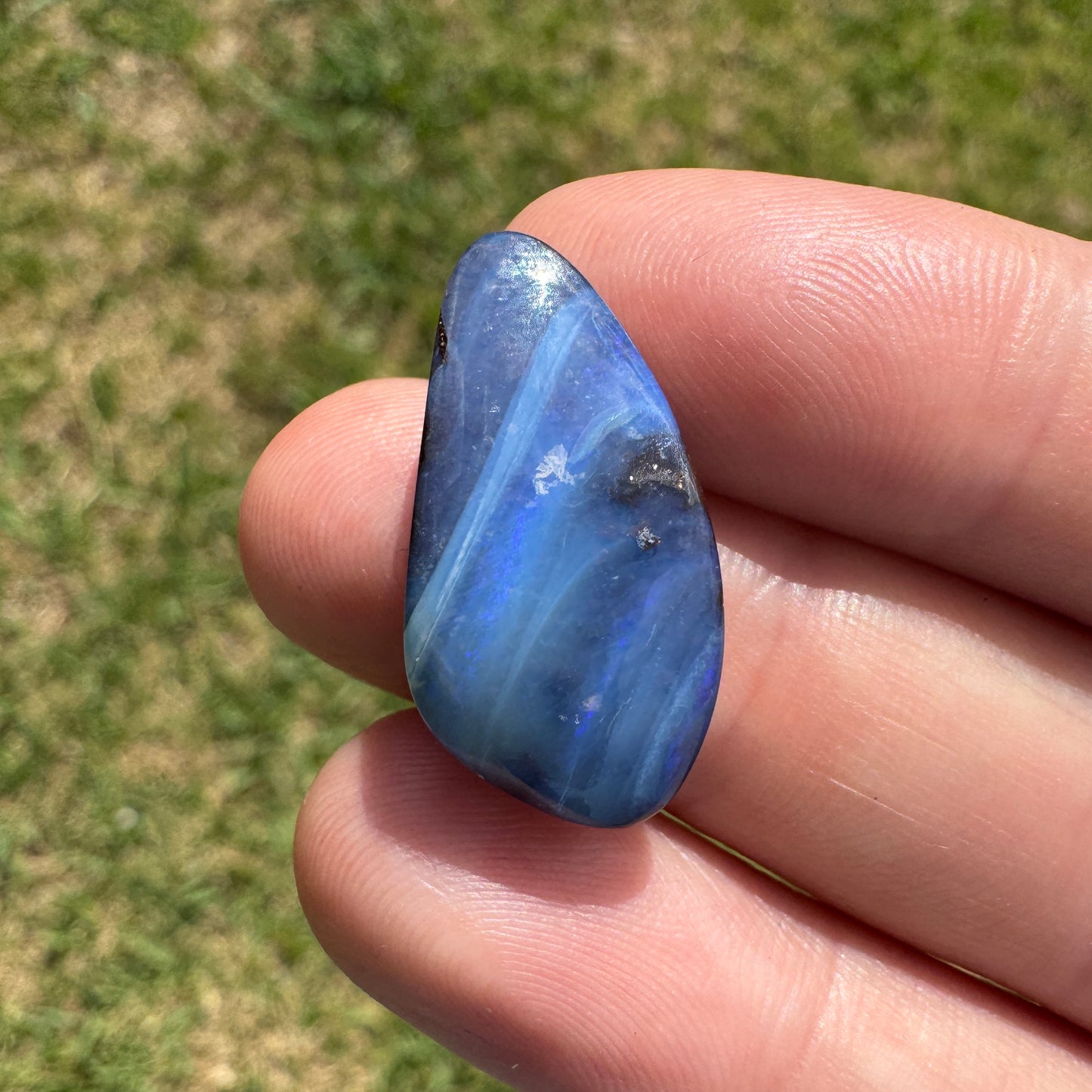12.73 Ct blue boulder opal