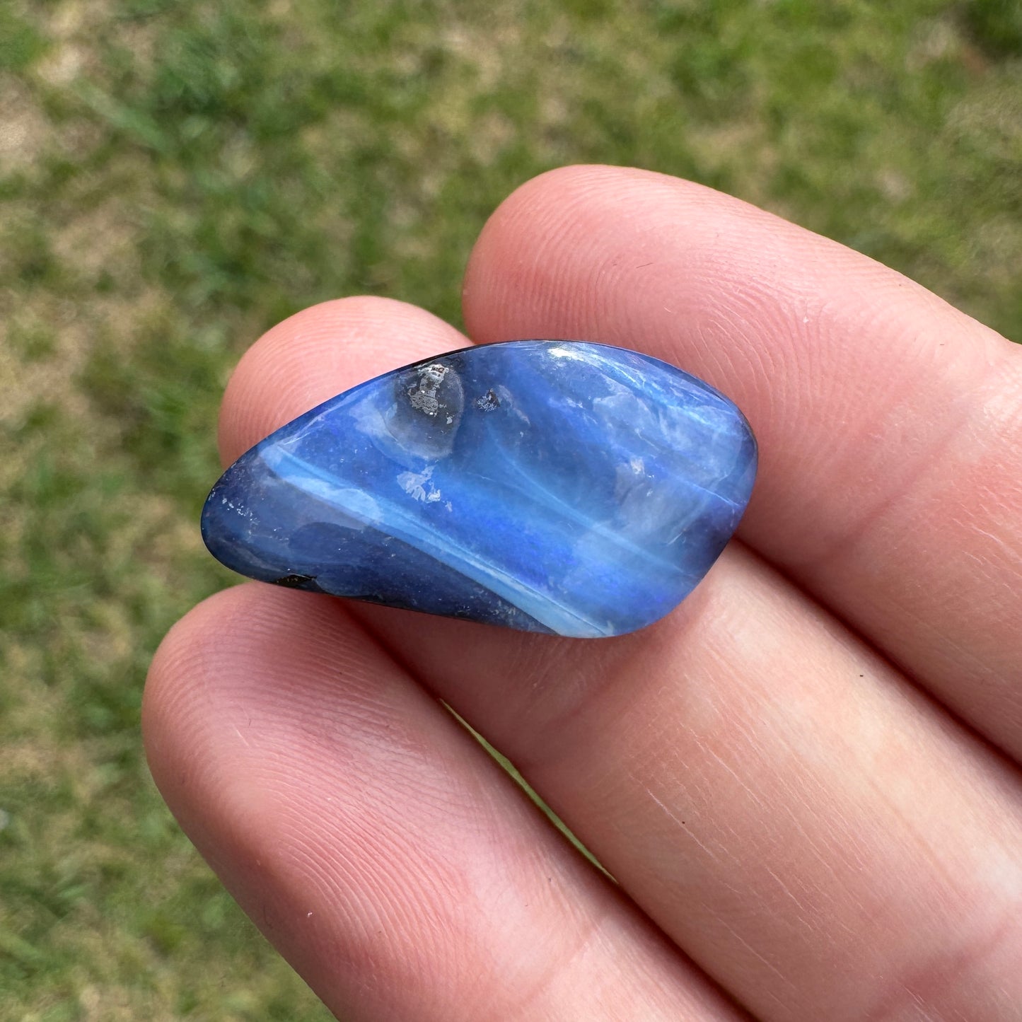12.73 Ct blue boulder opal