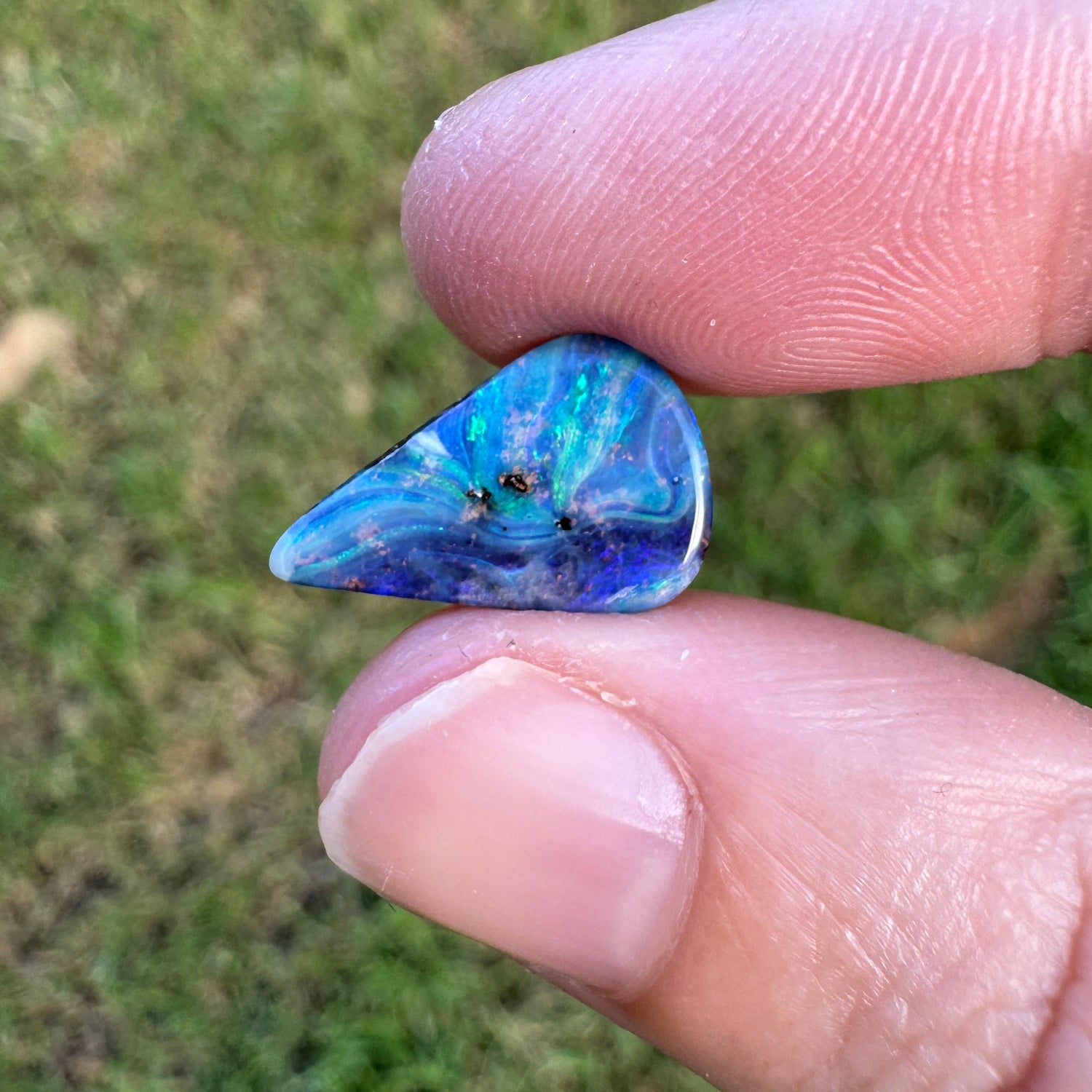 2.59 Ct small boulder opal - Broken River Mining