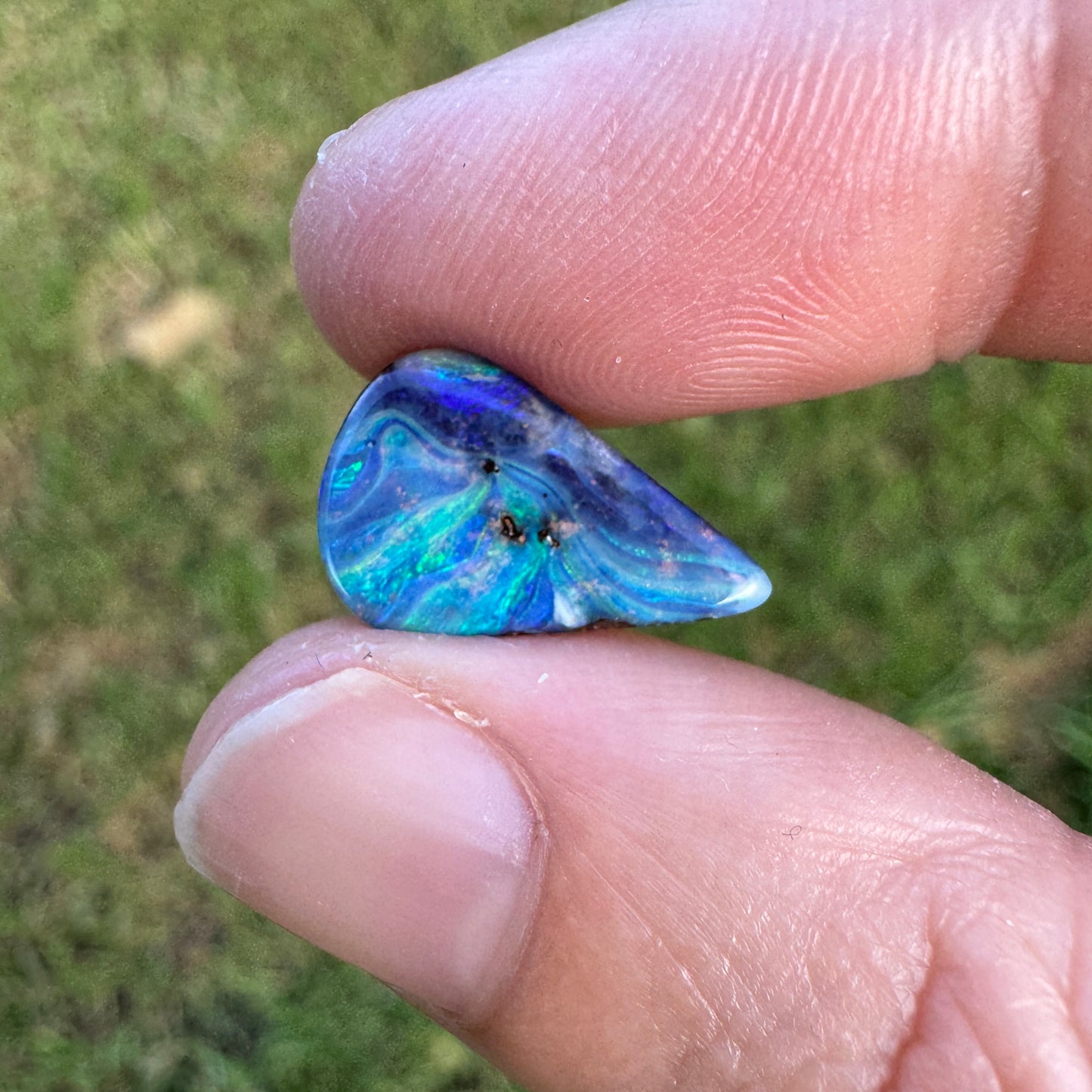 2.59 Ct small boulder opal - Broken River Mining