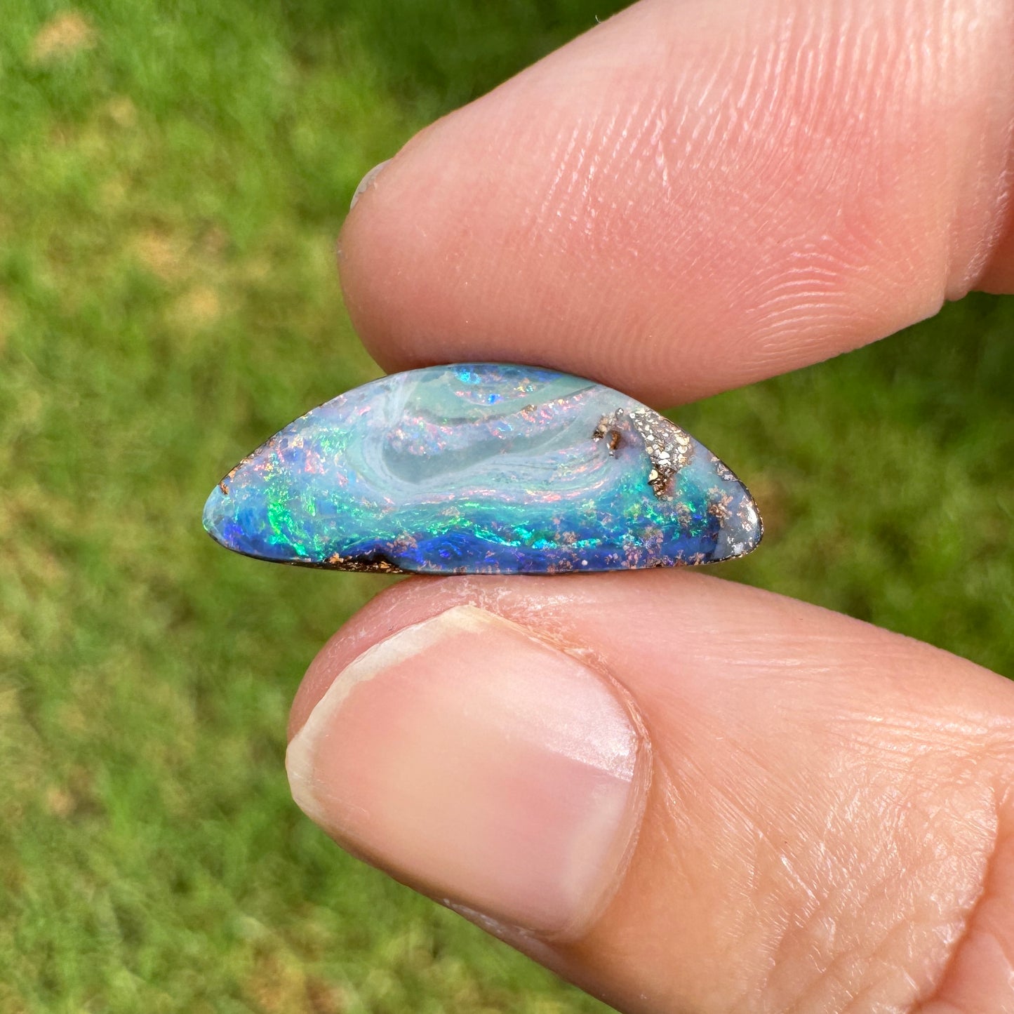 3.37 Ct small boulder opal