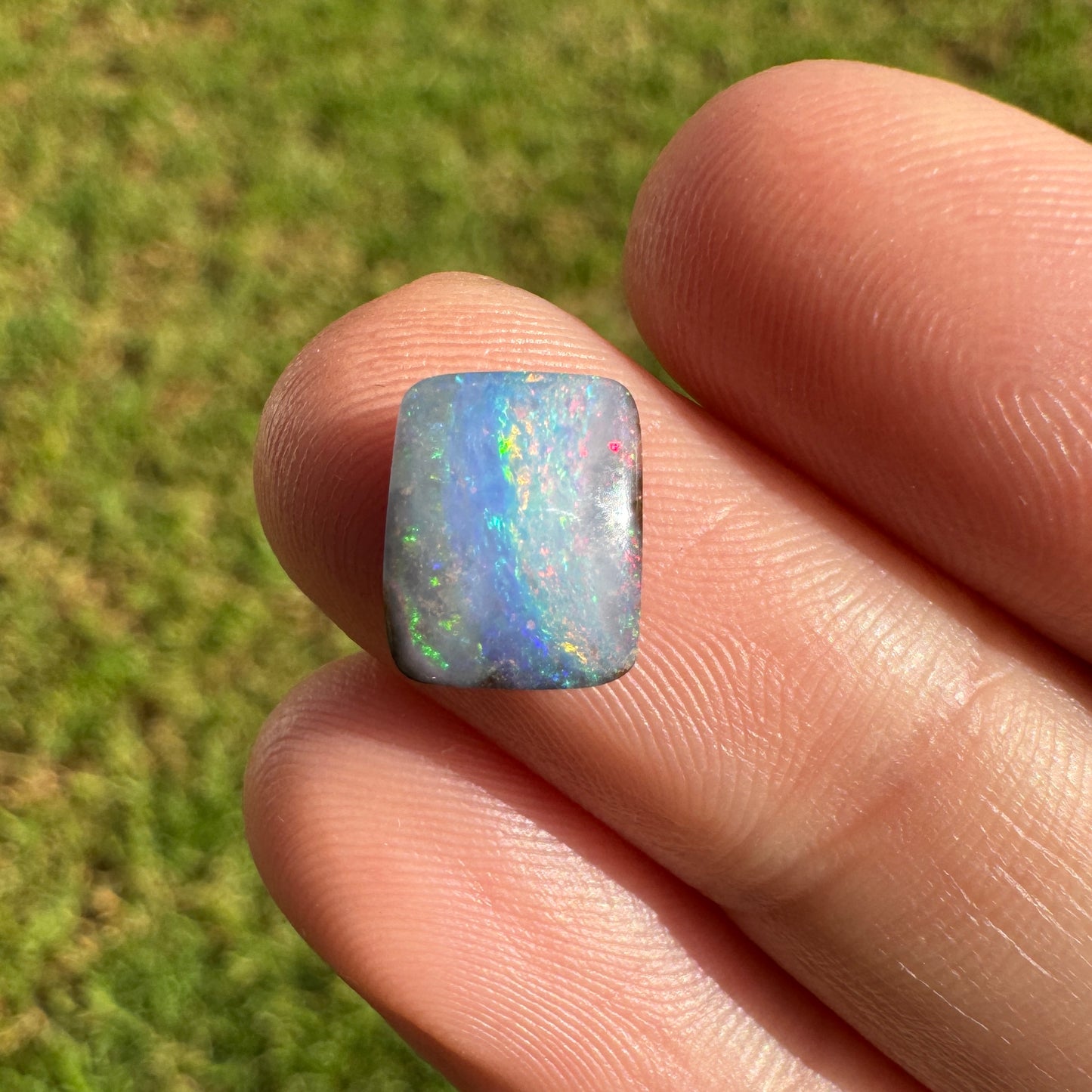 2.68 Ct small boulder opal