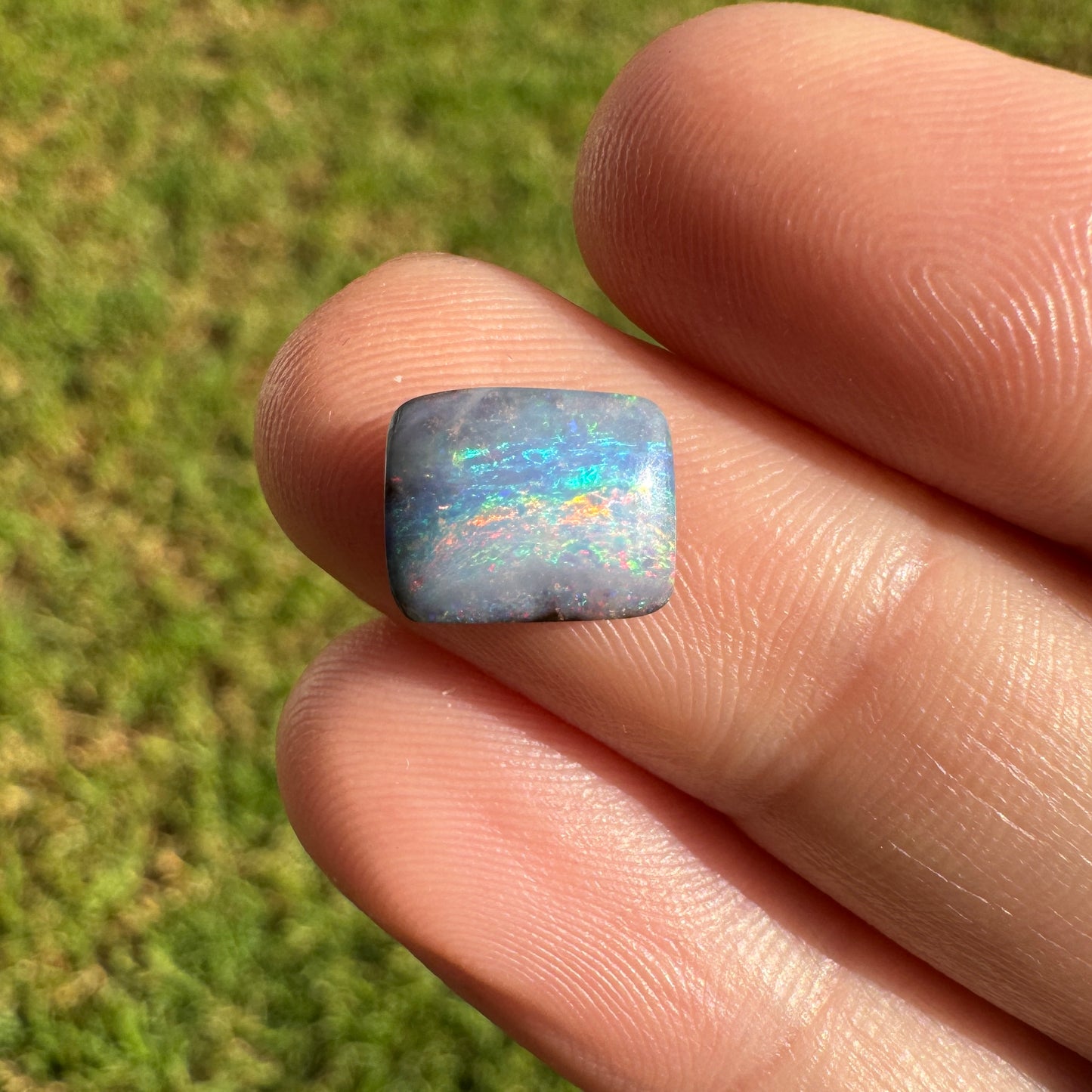 2.68 Ct small boulder opal