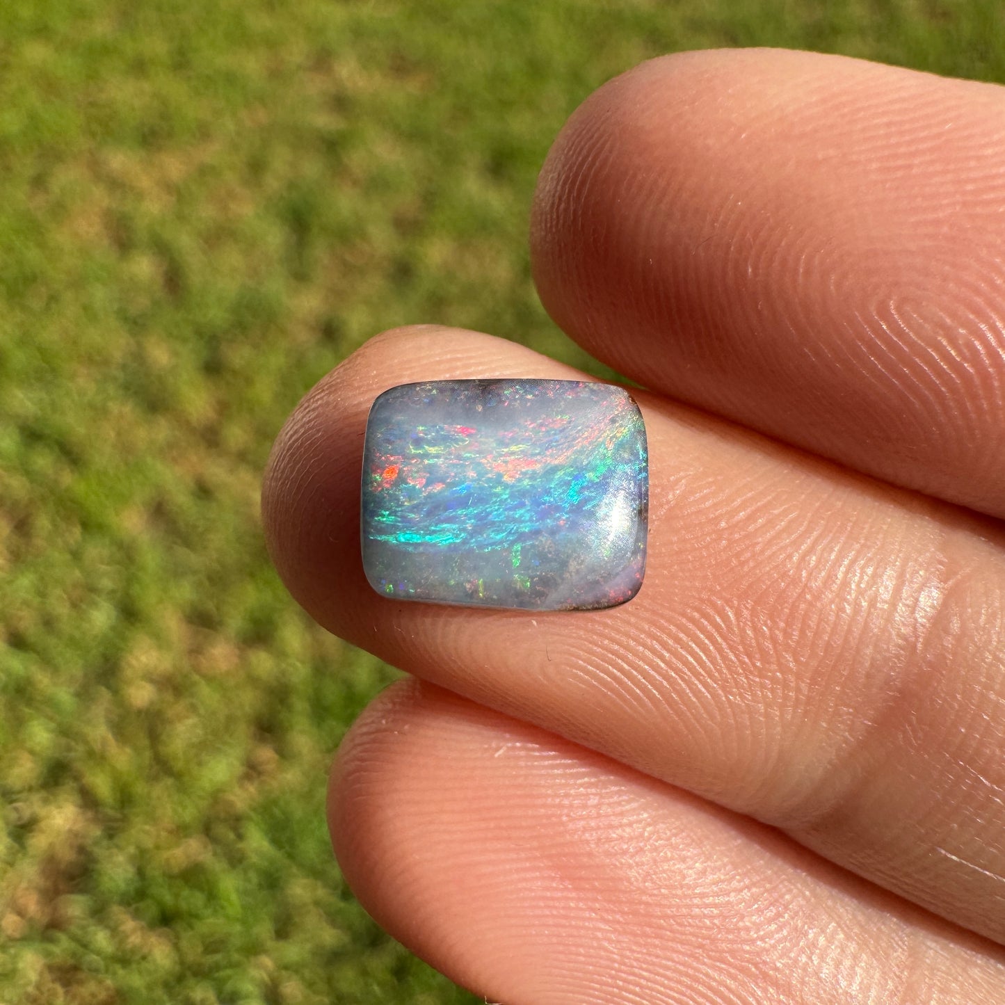 2.68 Ct small boulder opal