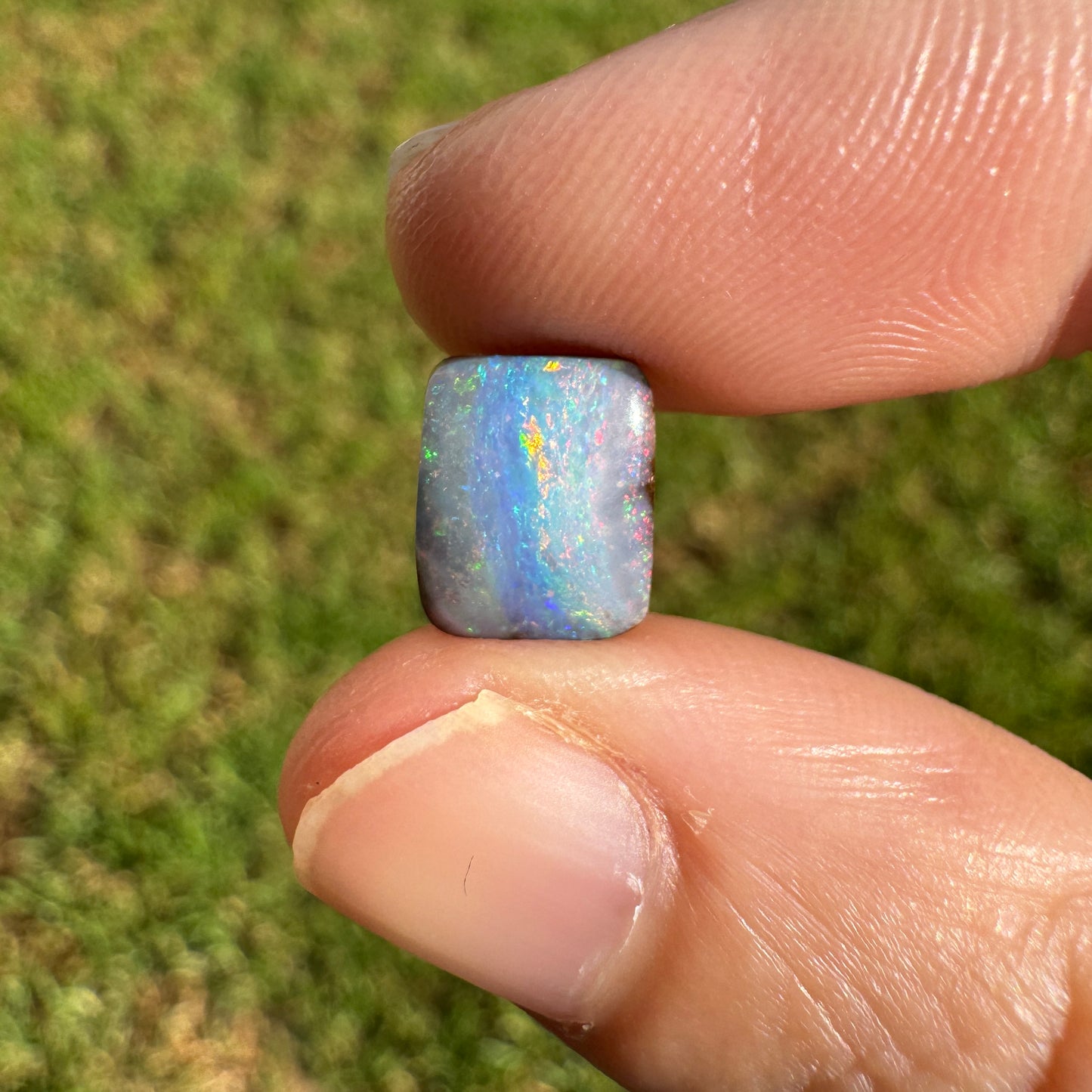 2.68 Ct small boulder opal