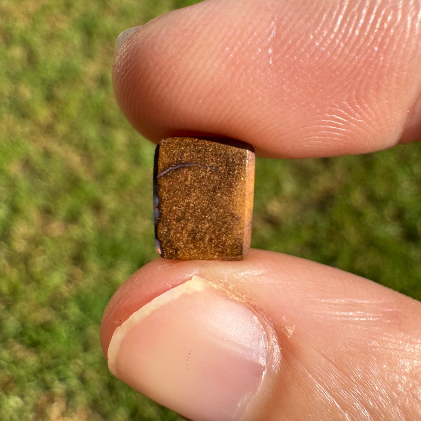 2.68 Ct small boulder opal